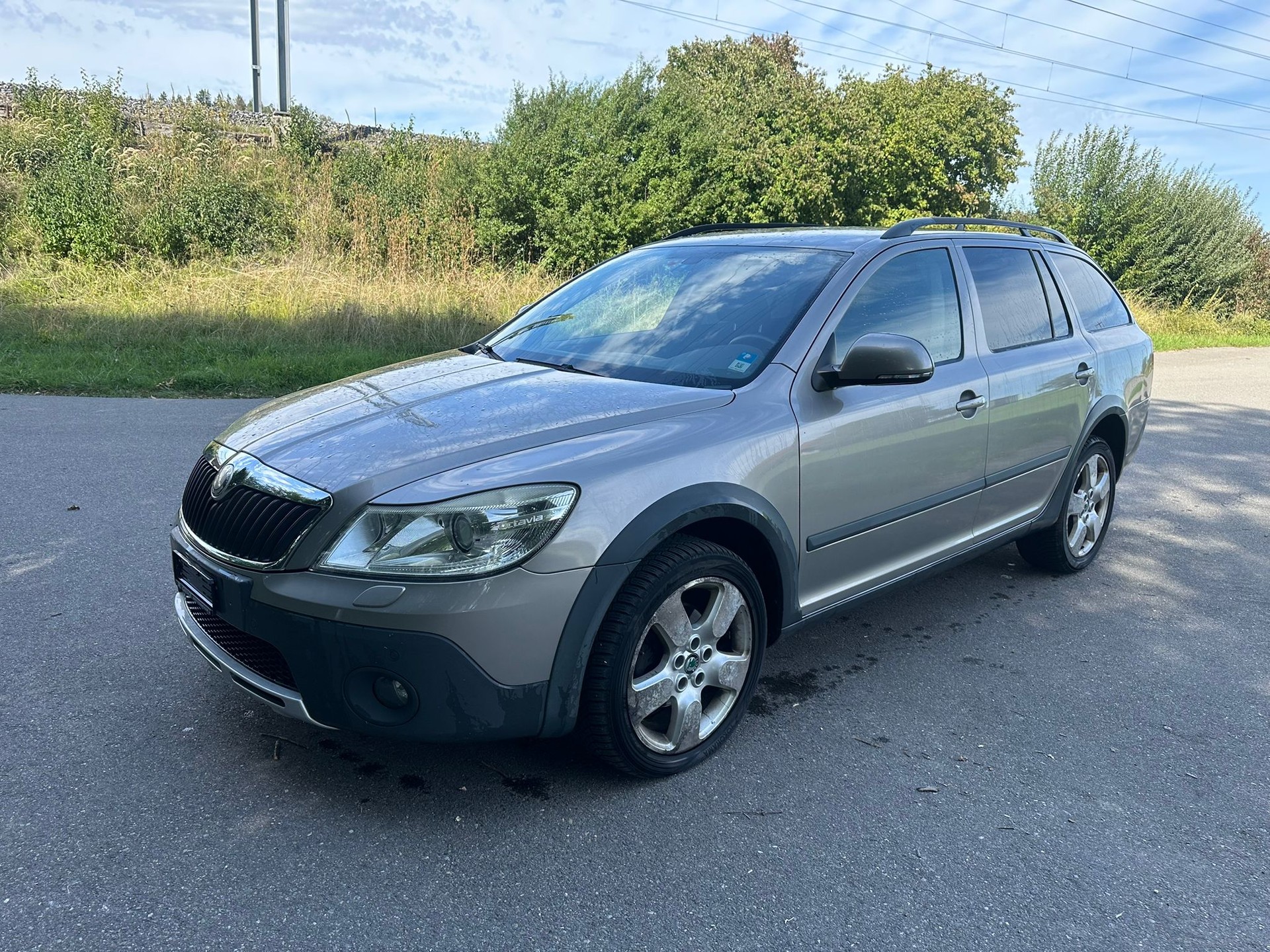 SKODA Octavia Combi 1.8 TSI Scout 4x4-image-1