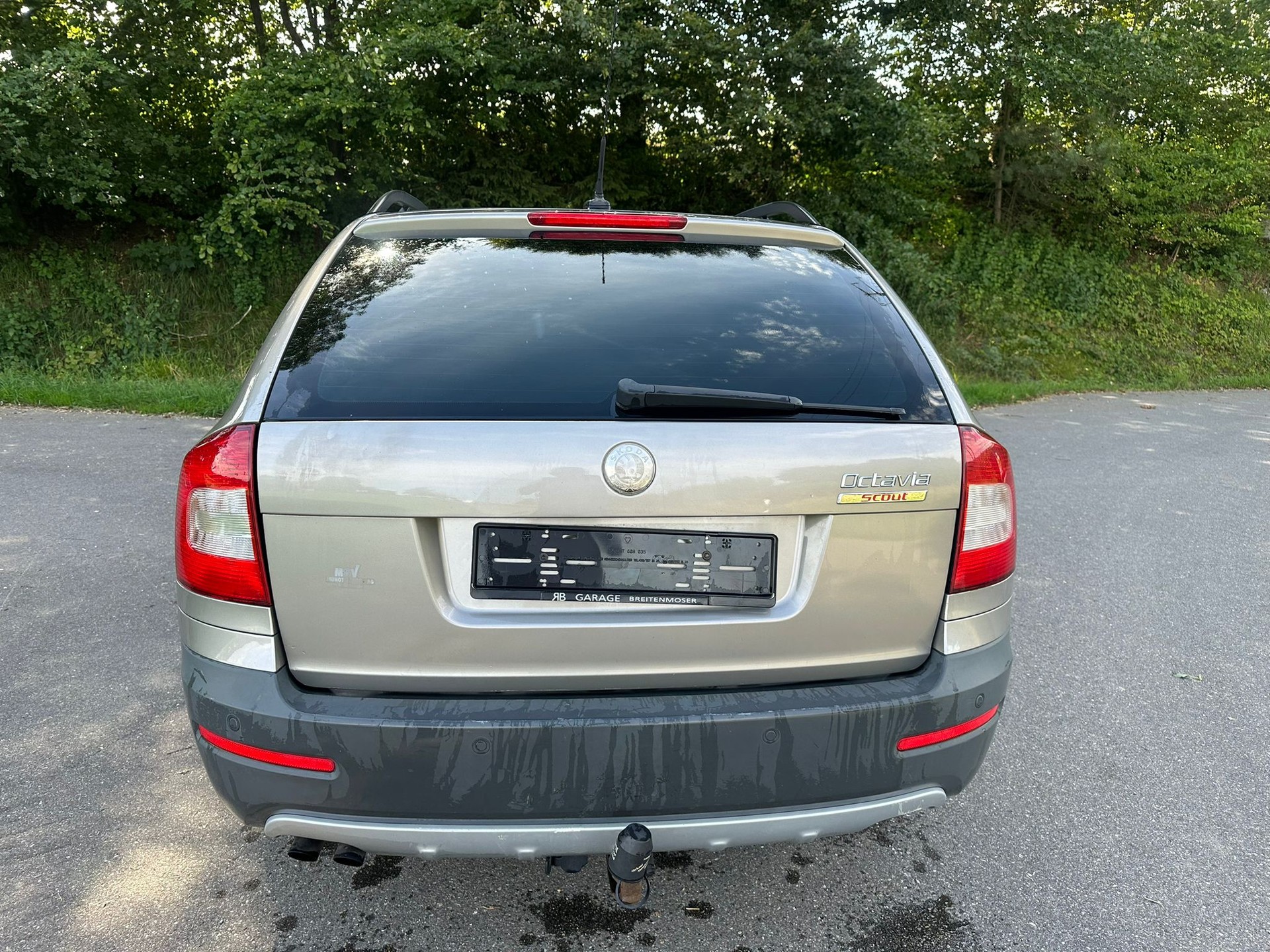 SKODA Octavia Combi 1.8 TSI Scout 4x4-image-3