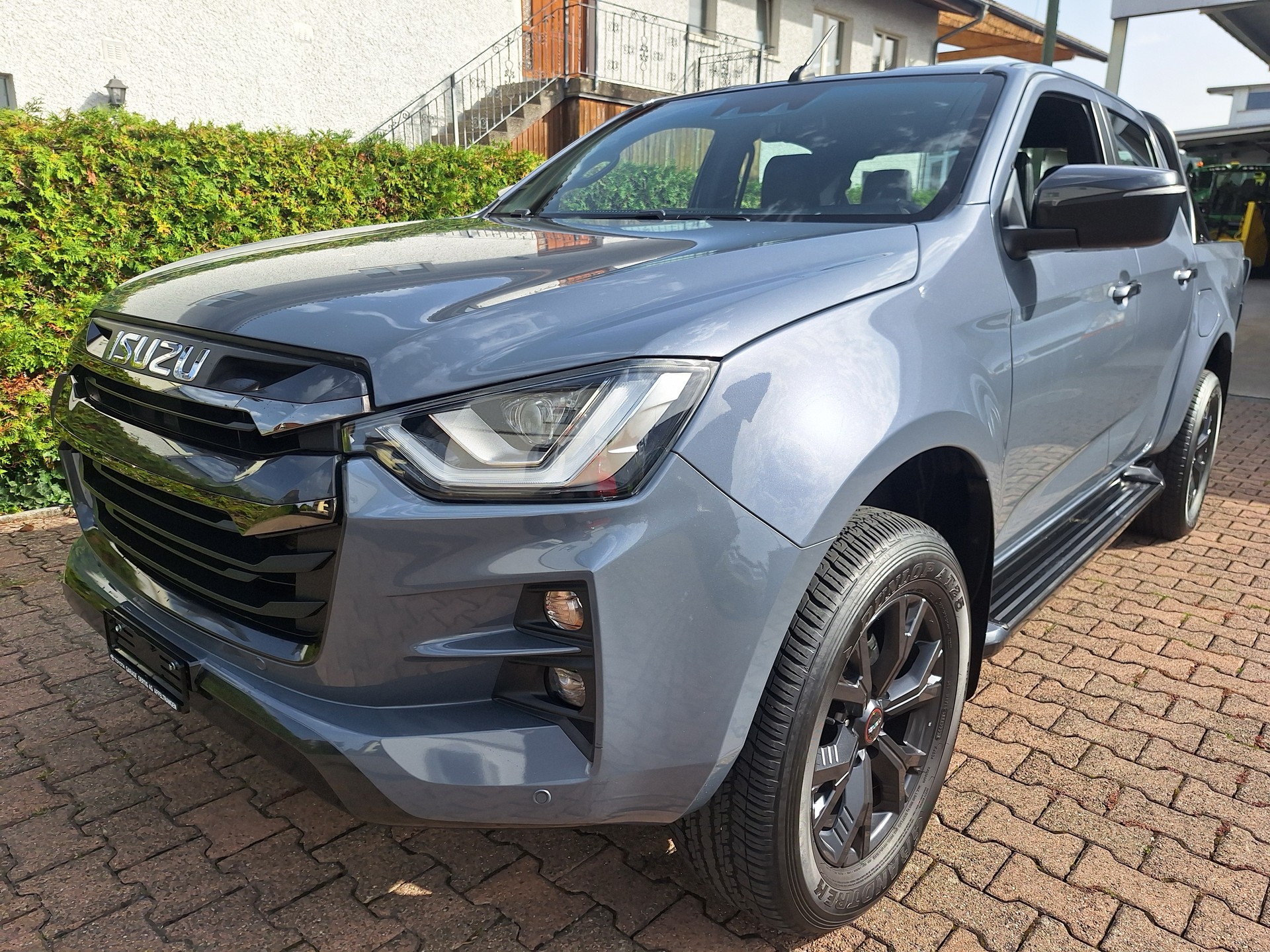 ISUZU Doppelkab. BTF