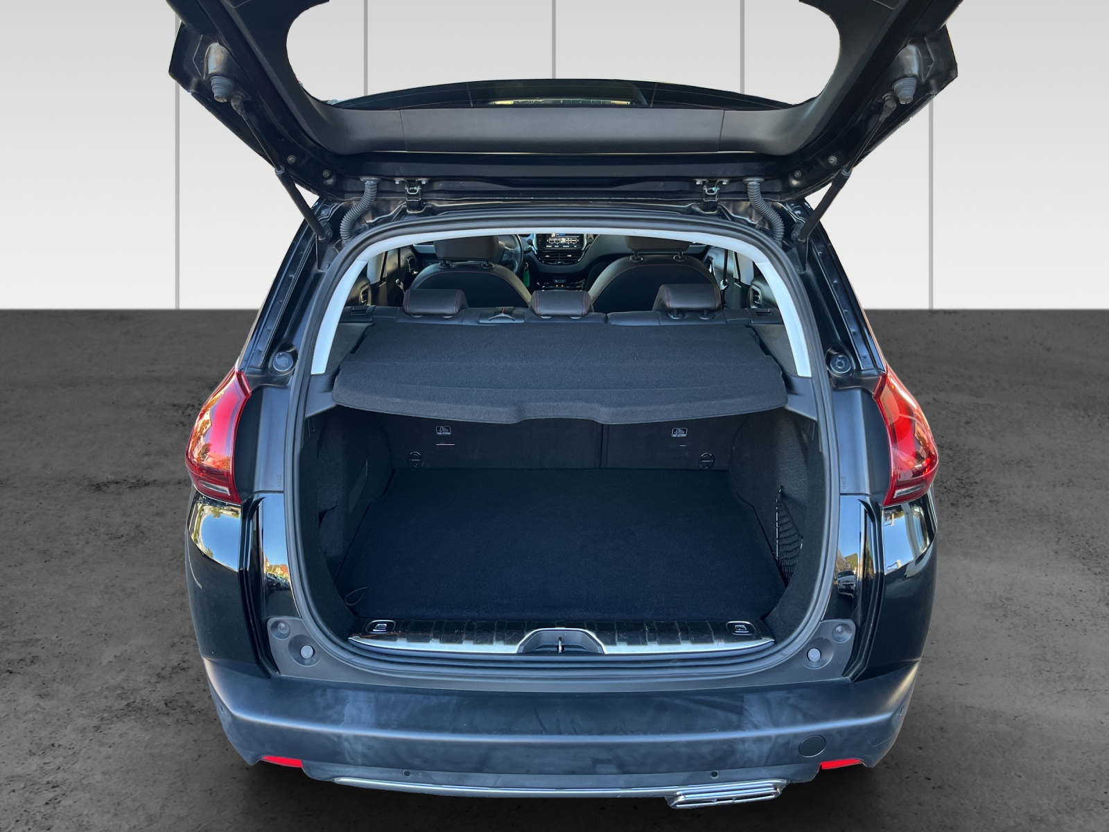 PEUGEOT 2008 1.2 PureTech GT Line EAT6-image-12
