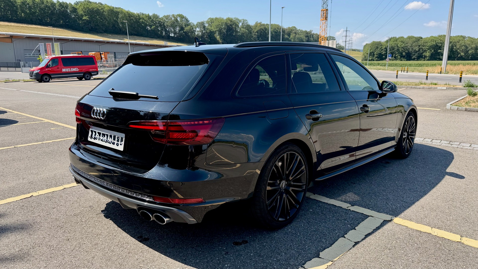 AUDI 3.0 V6 TFSI quattro S-Tronic-image-2