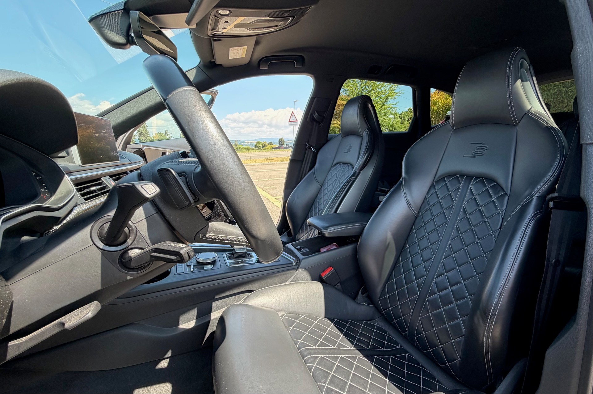 AUDI 3.0 V6 TFSI quattro S-Tronic-image-6
