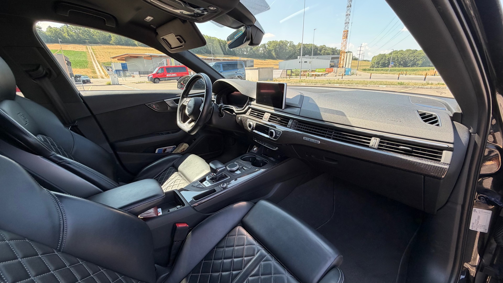AUDI 3.0 V6 TFSI quattro S-Tronic-image-5