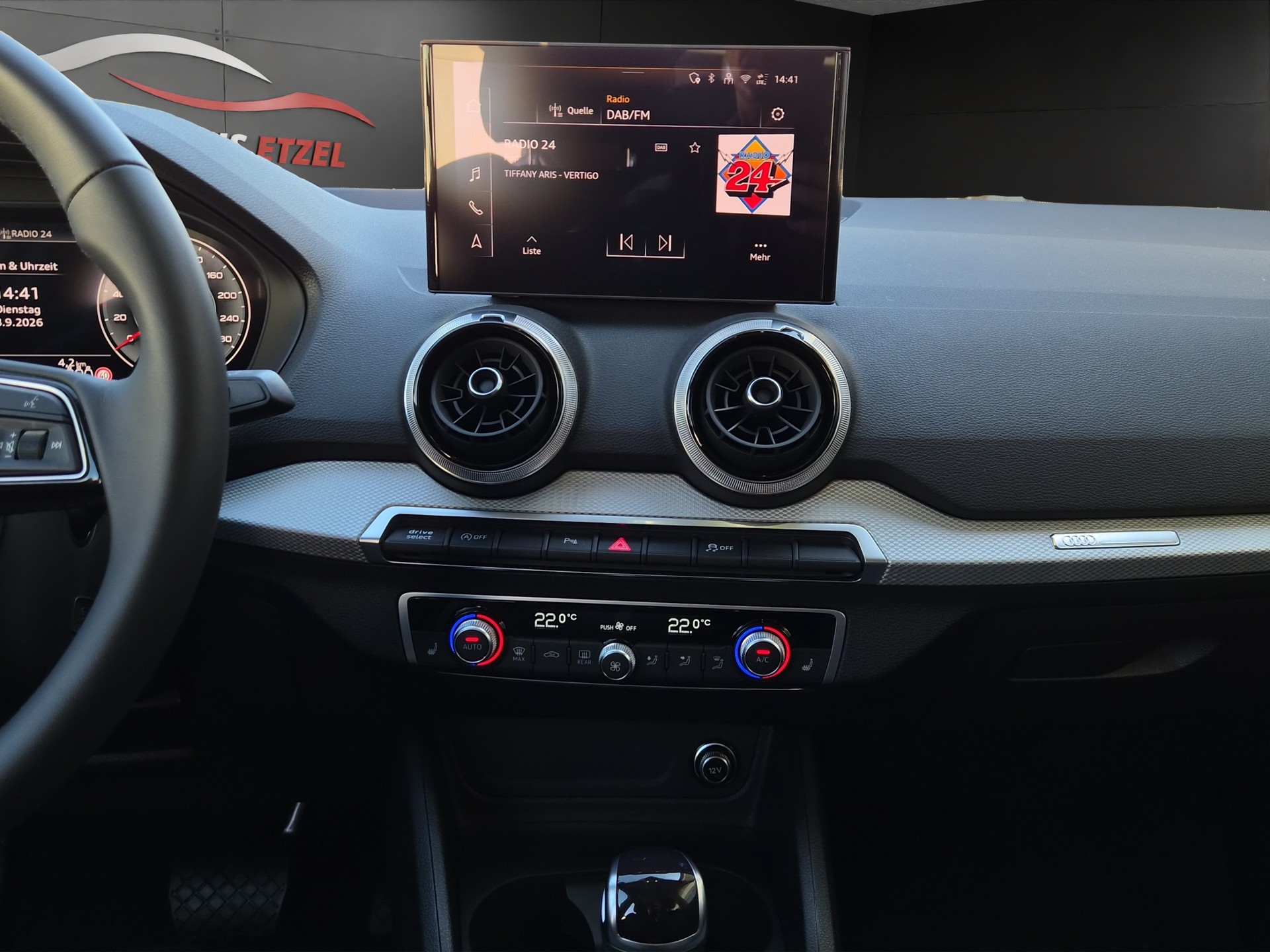 AUDI Q2 35 TFSI S line S-tronic-image-10