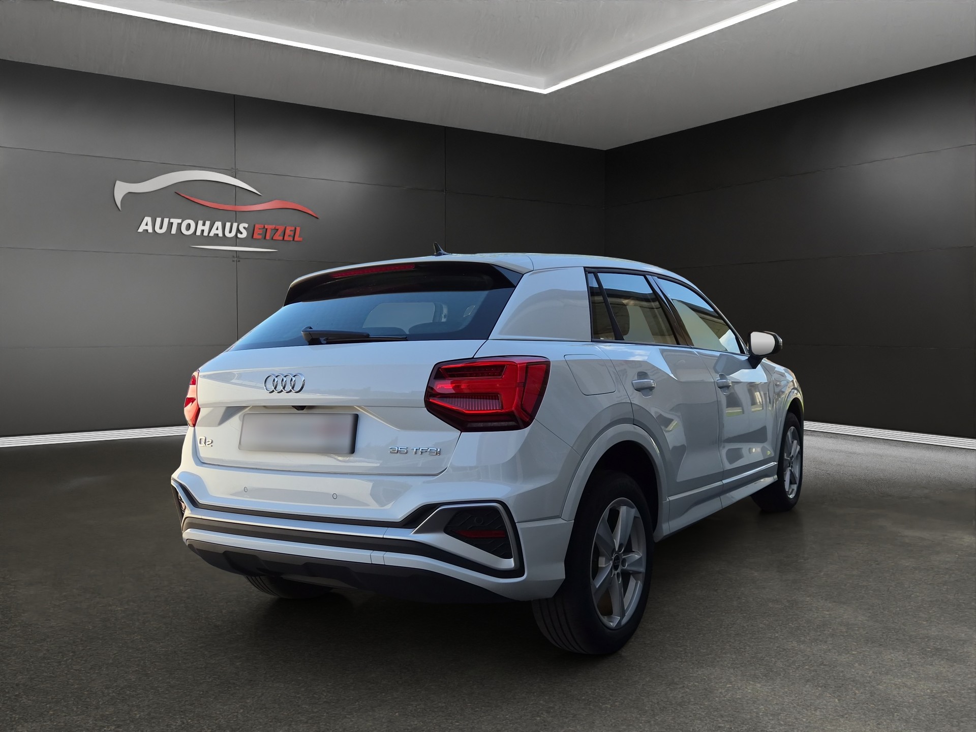 AUDI Q2 35 TFSI S line S-tronic-image-5