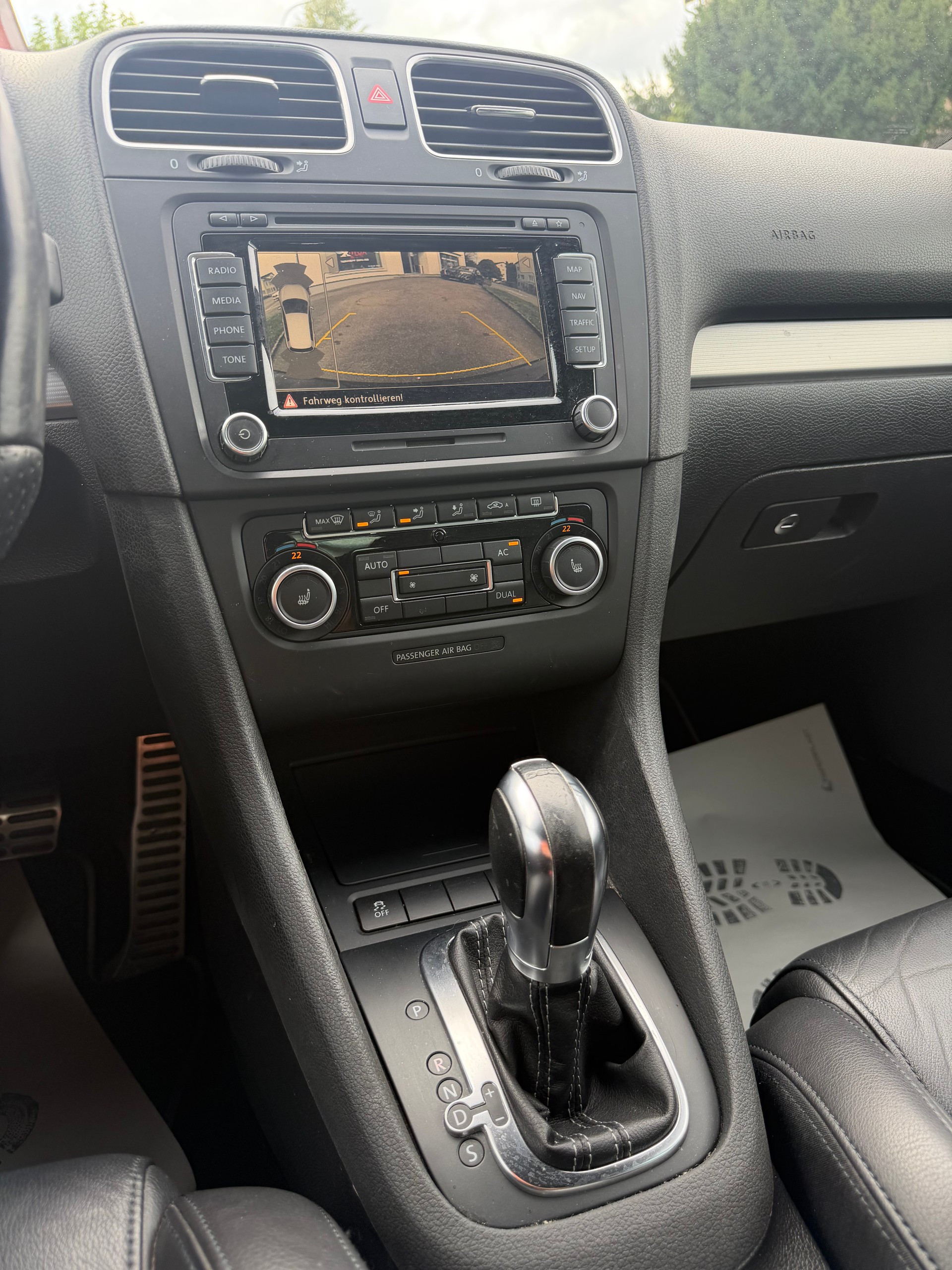 VW Golf 2.0 TSI R 4Motion DSG-image-10