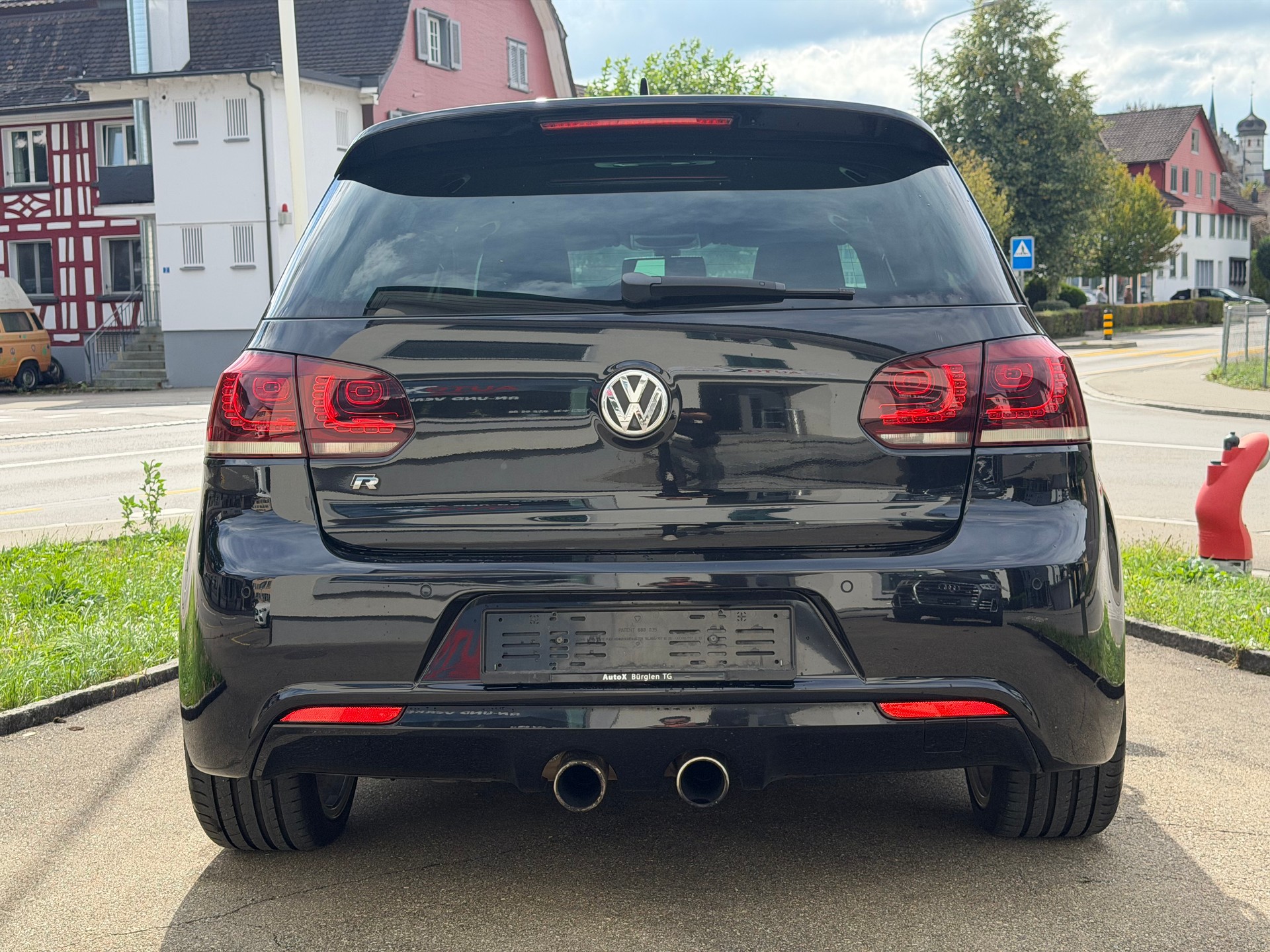 VW Golf 2.0 TSI R 4Motion DSG-image-7