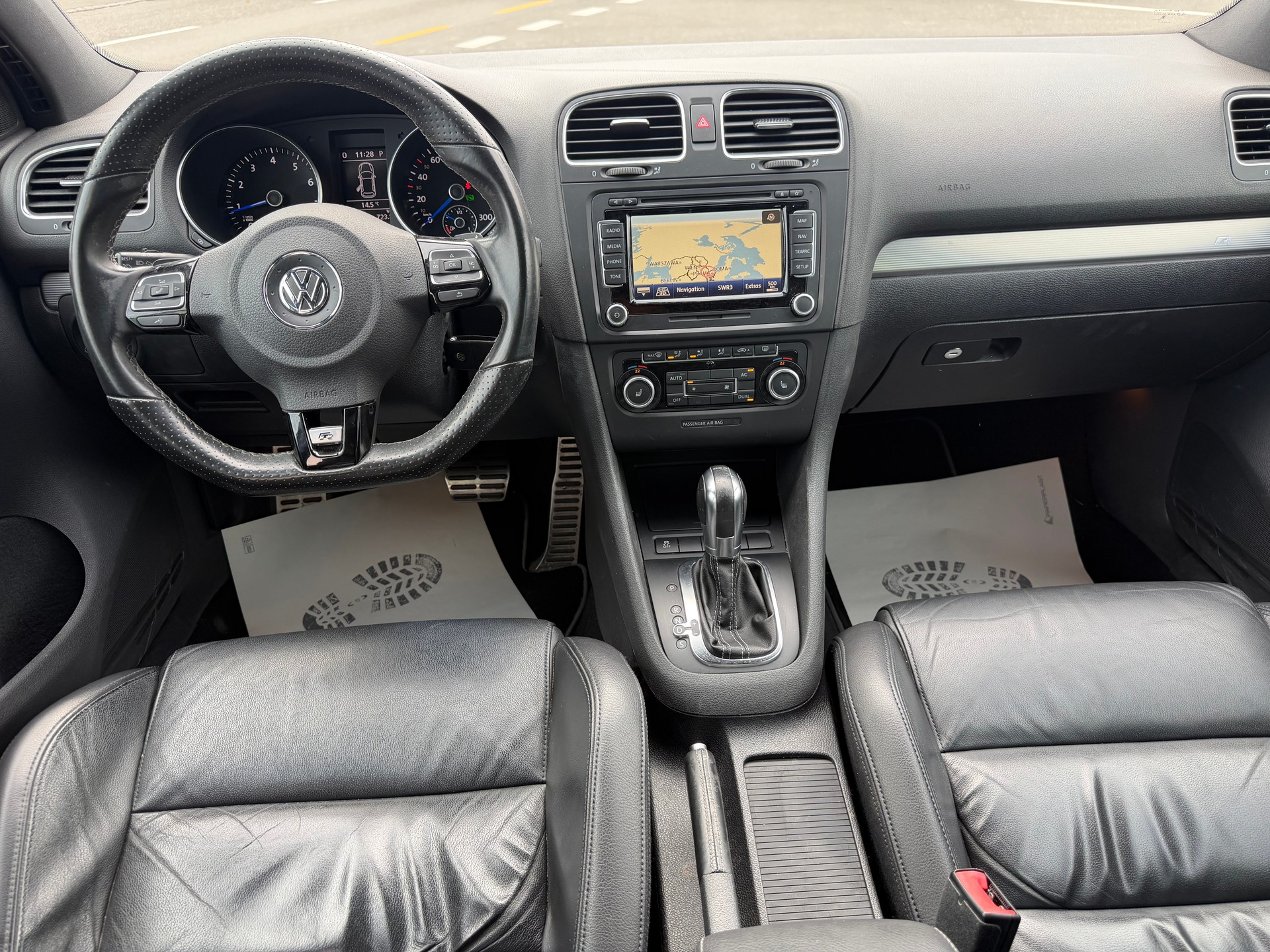 VW Golf 2.0 TSI R 4Motion DSG-image-9
