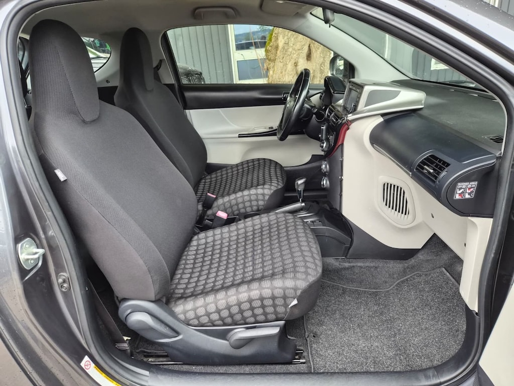 TOYOTA iQ 1.33 Dual VVT-i Linea Luna Multidrive-image-9
