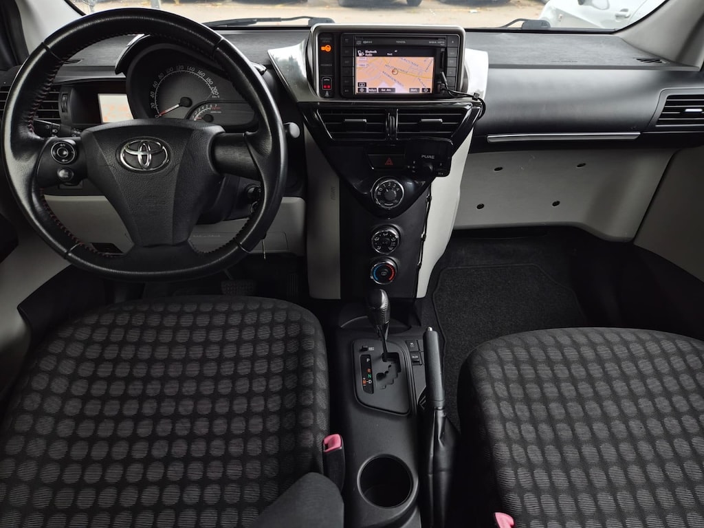 TOYOTA iQ 1.33 Dual VVT-i Linea Luna Multidrive-image-10