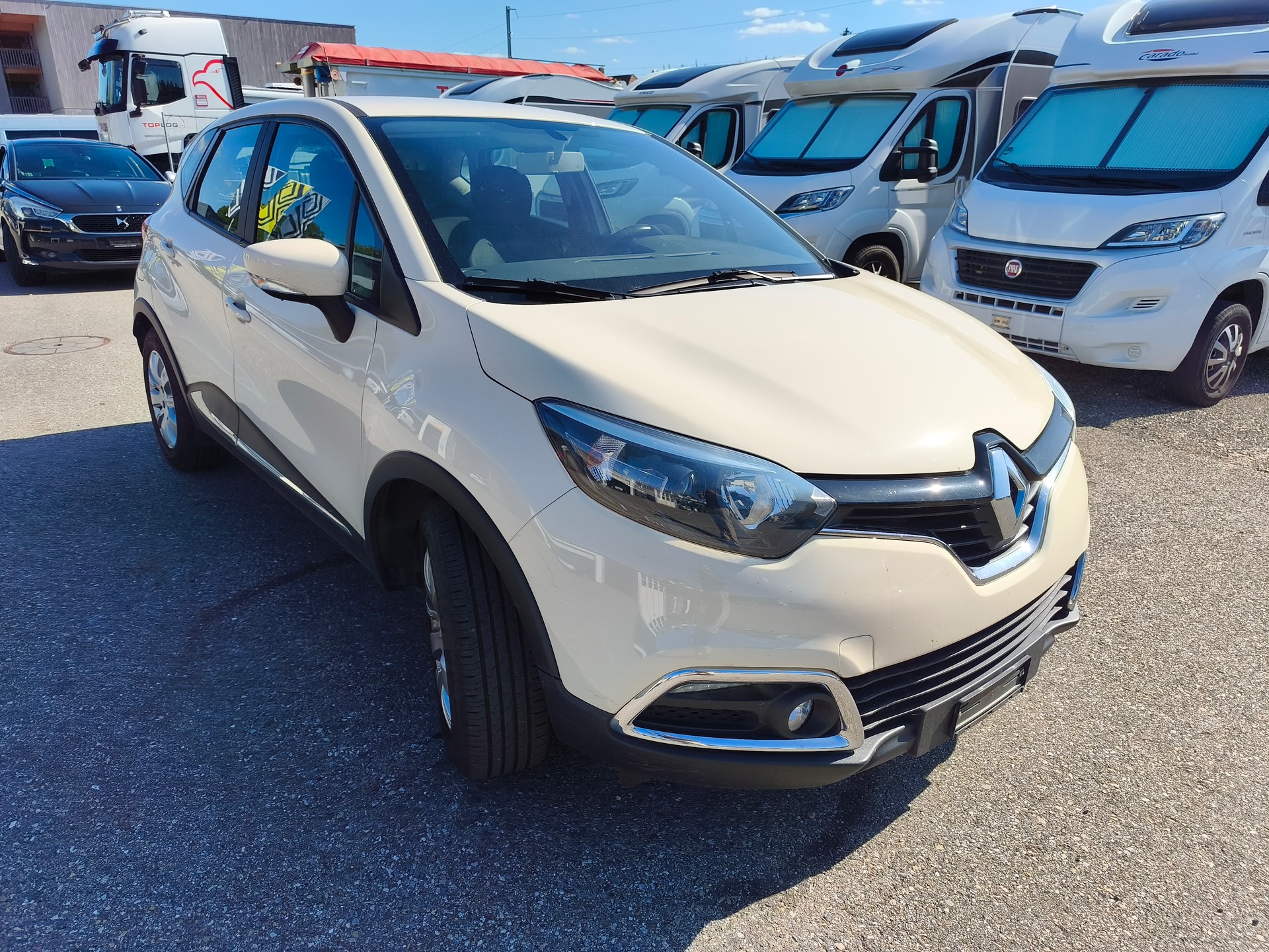RENAULT Captur 1.2 T 16V Dynamique EDC