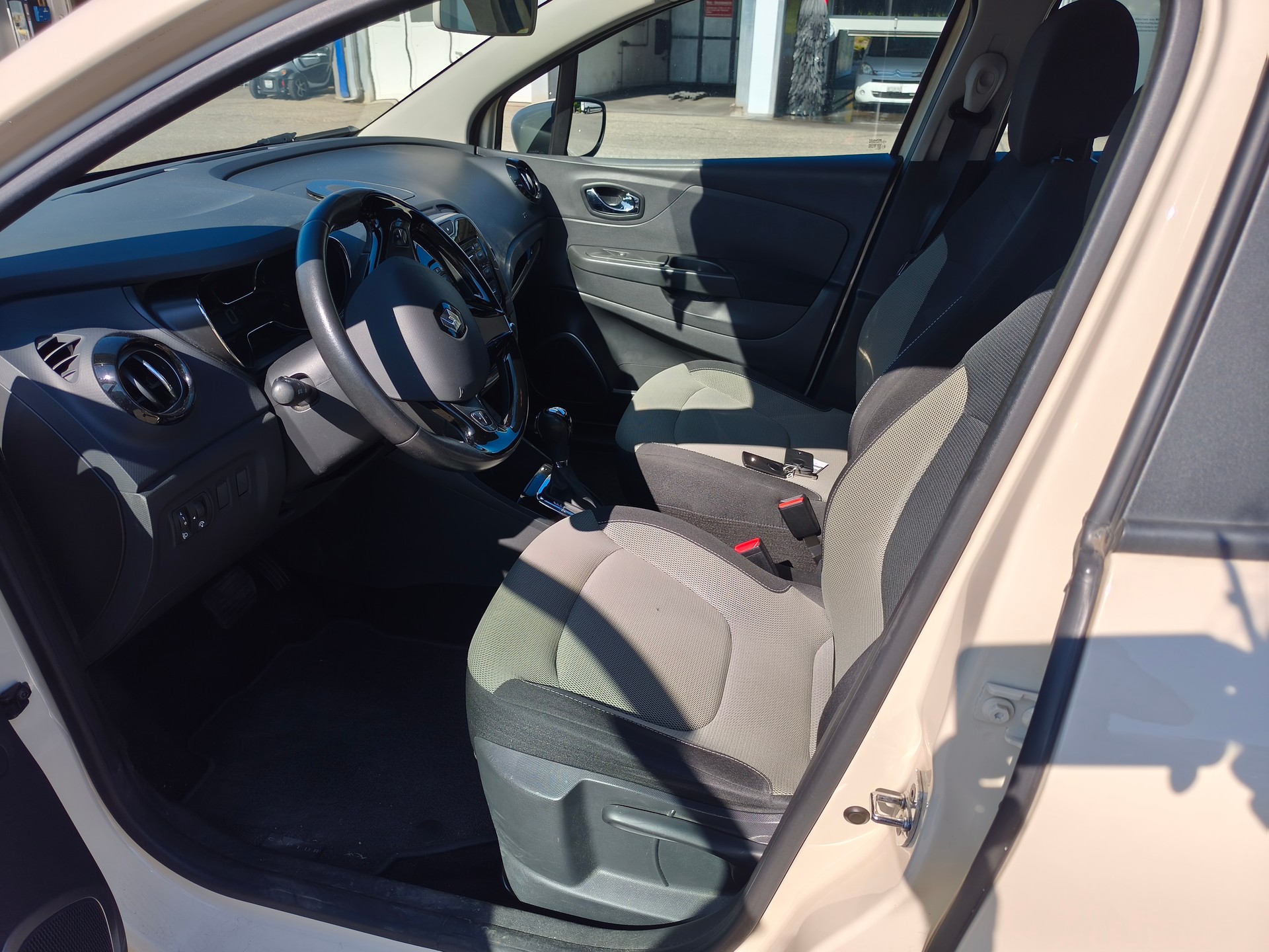 RENAULT Captur 1.2 T 16V Dynamique EDC-image-5