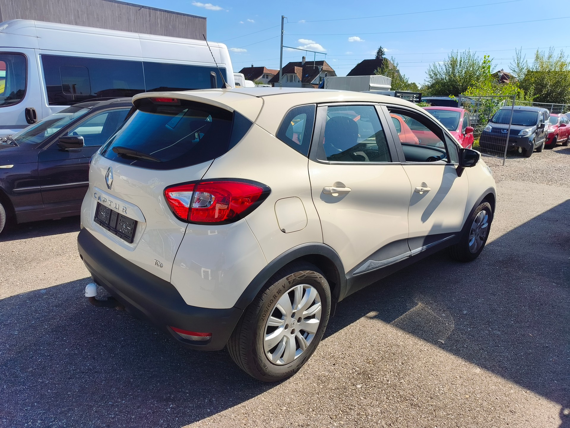 RENAULT Captur 1.2 T 16V Dynamique EDC-image-4