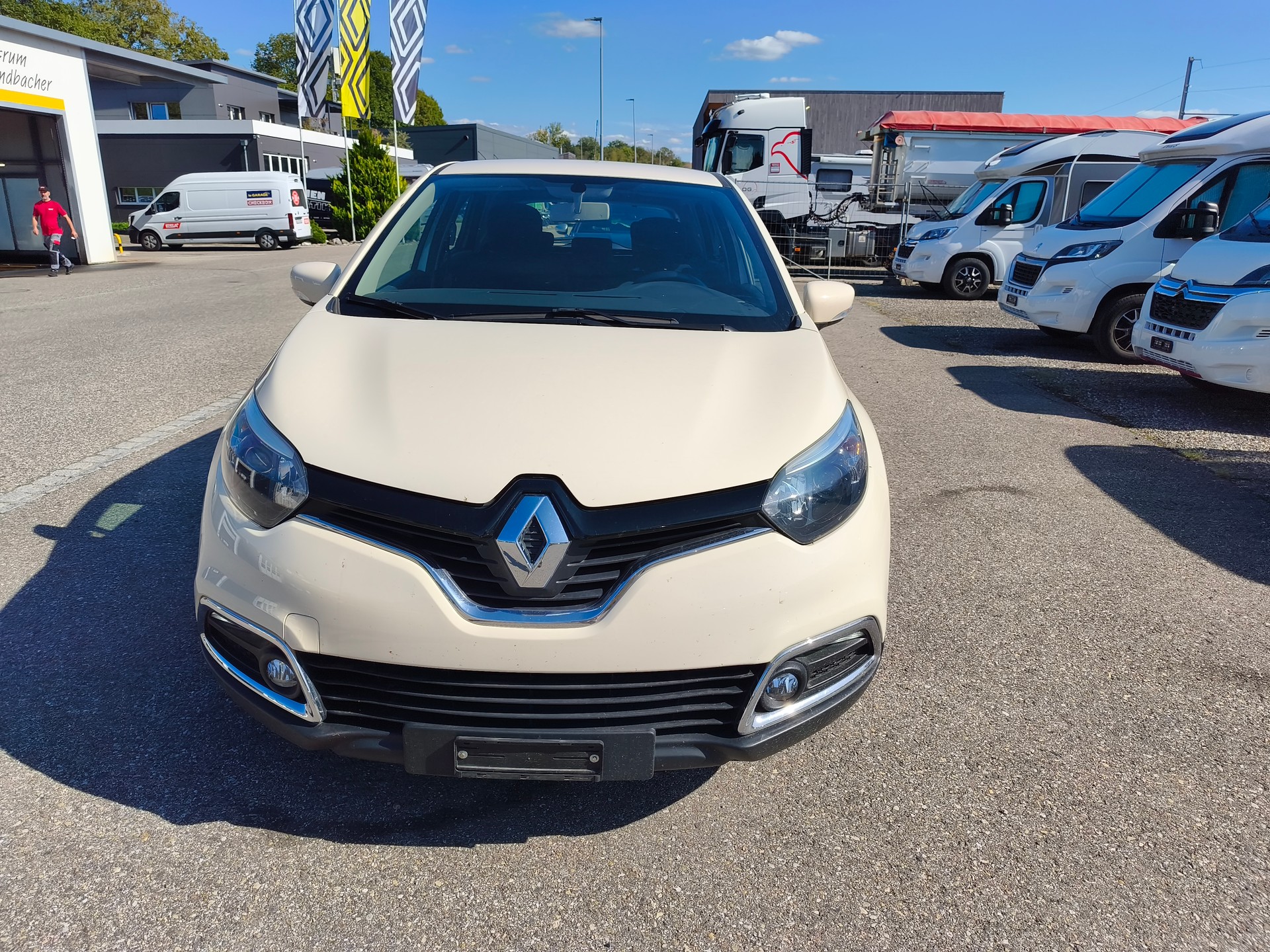 RENAULT Captur 1.2 T 16V Dynamique EDC-image-1