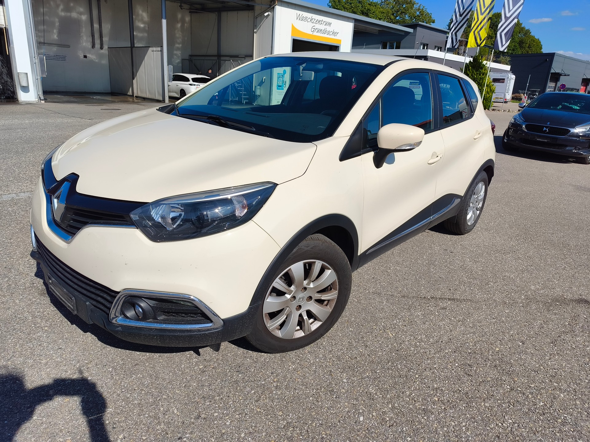 RENAULT Captur 1.2 T 16V Dynamique EDC-image-2