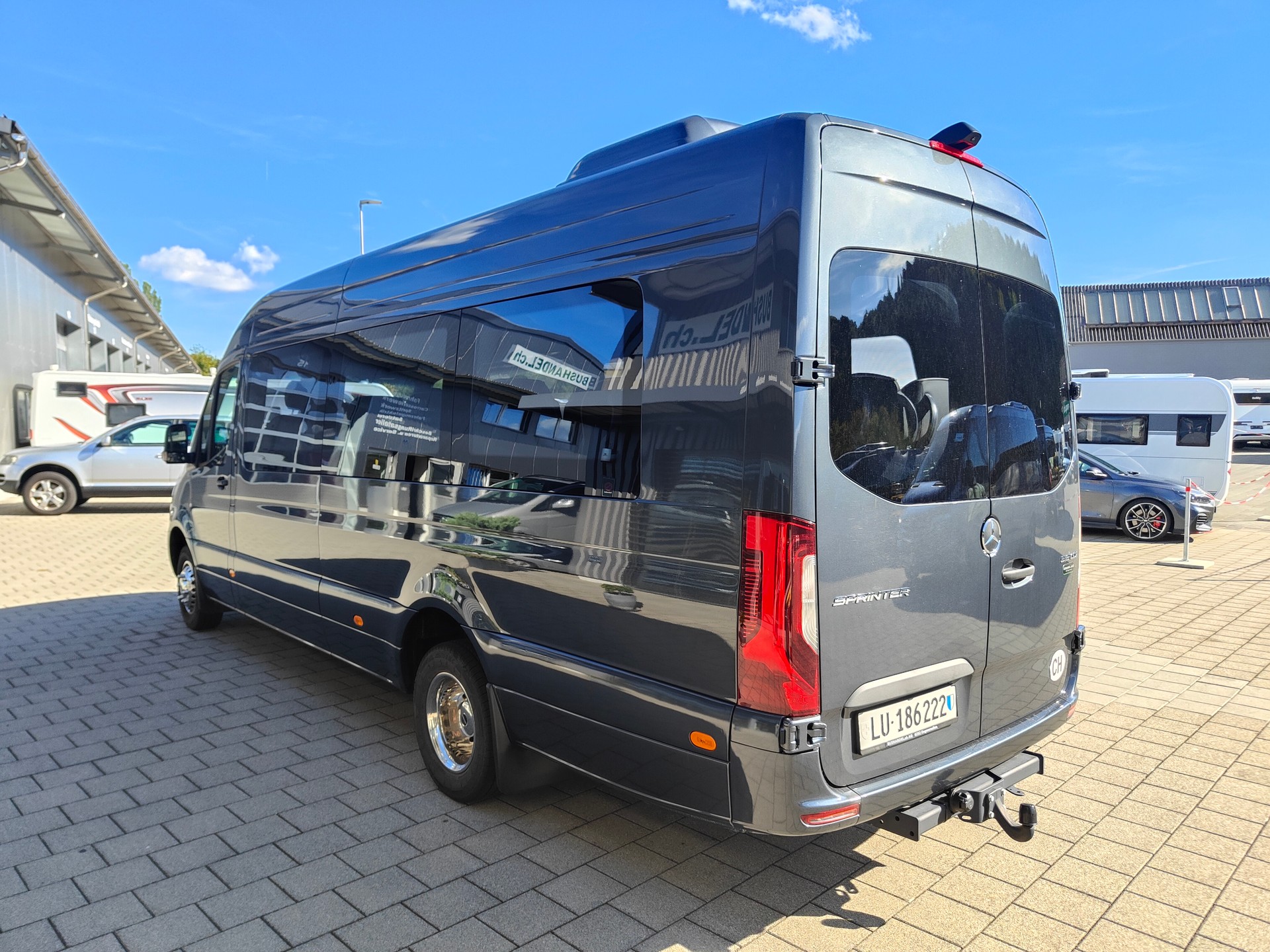 MERCEDES-BENZ 519 VIP Midibus-image-1