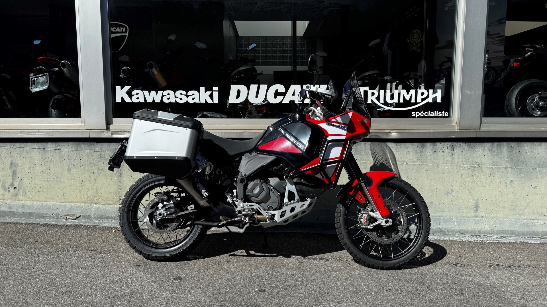DUCATI Desert X Discovery