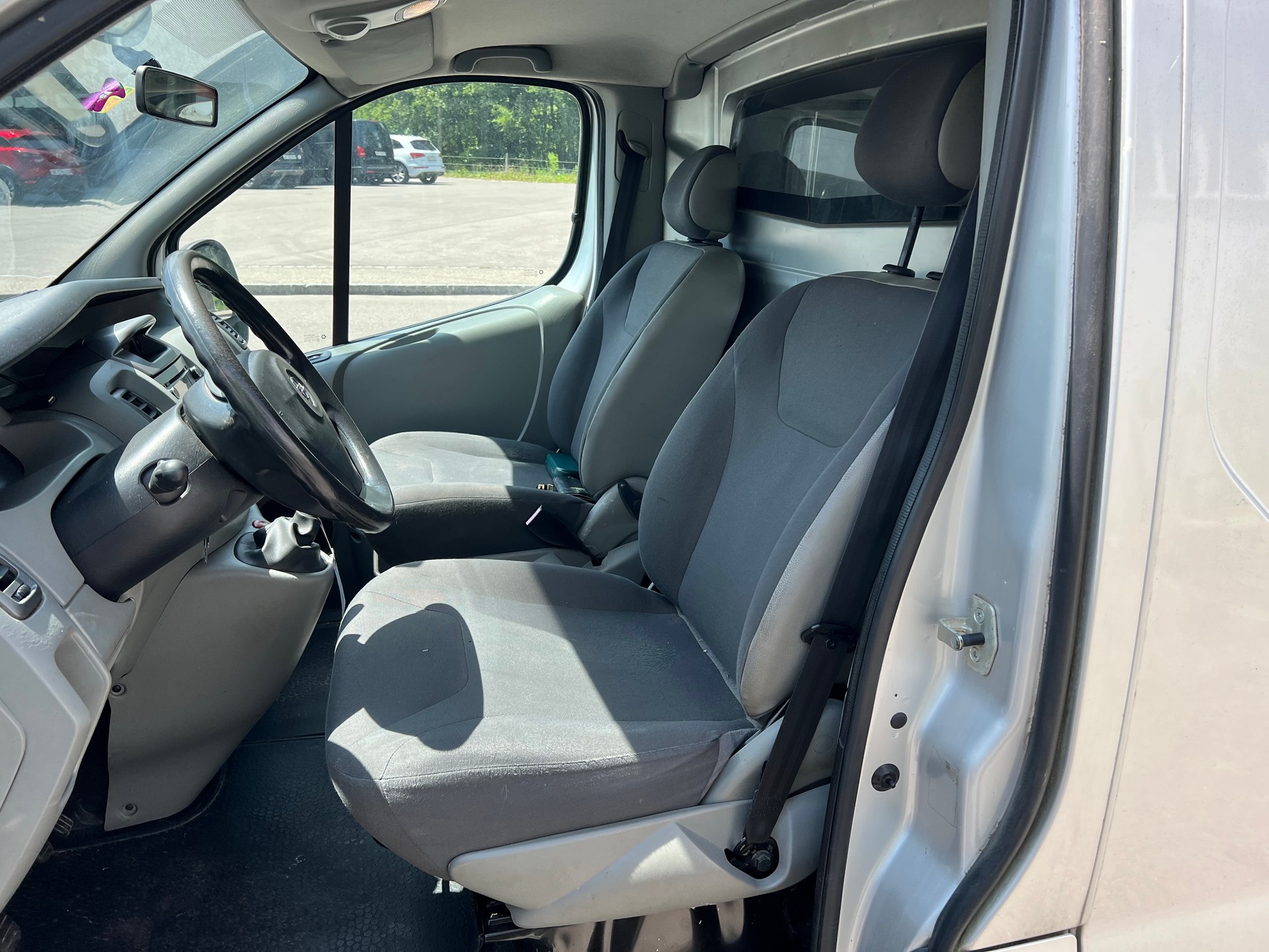 OPEL Vivaro 2.5 CDTI 2.9t L2H1-image-11