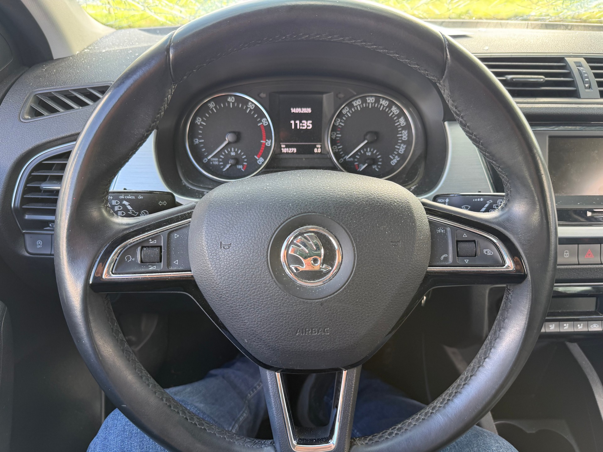 SKODA Fabia 1.2 TSI Ambition-image-11