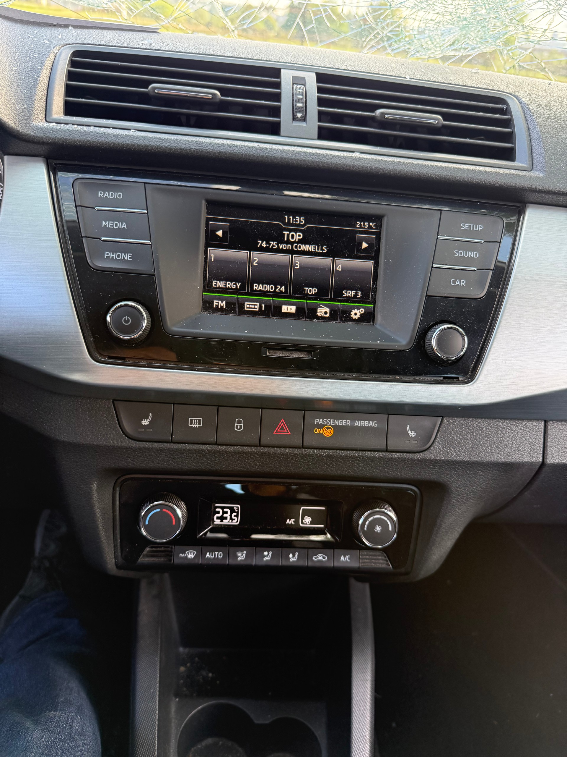 SKODA Fabia 1.2 TSI Ambition-image-12