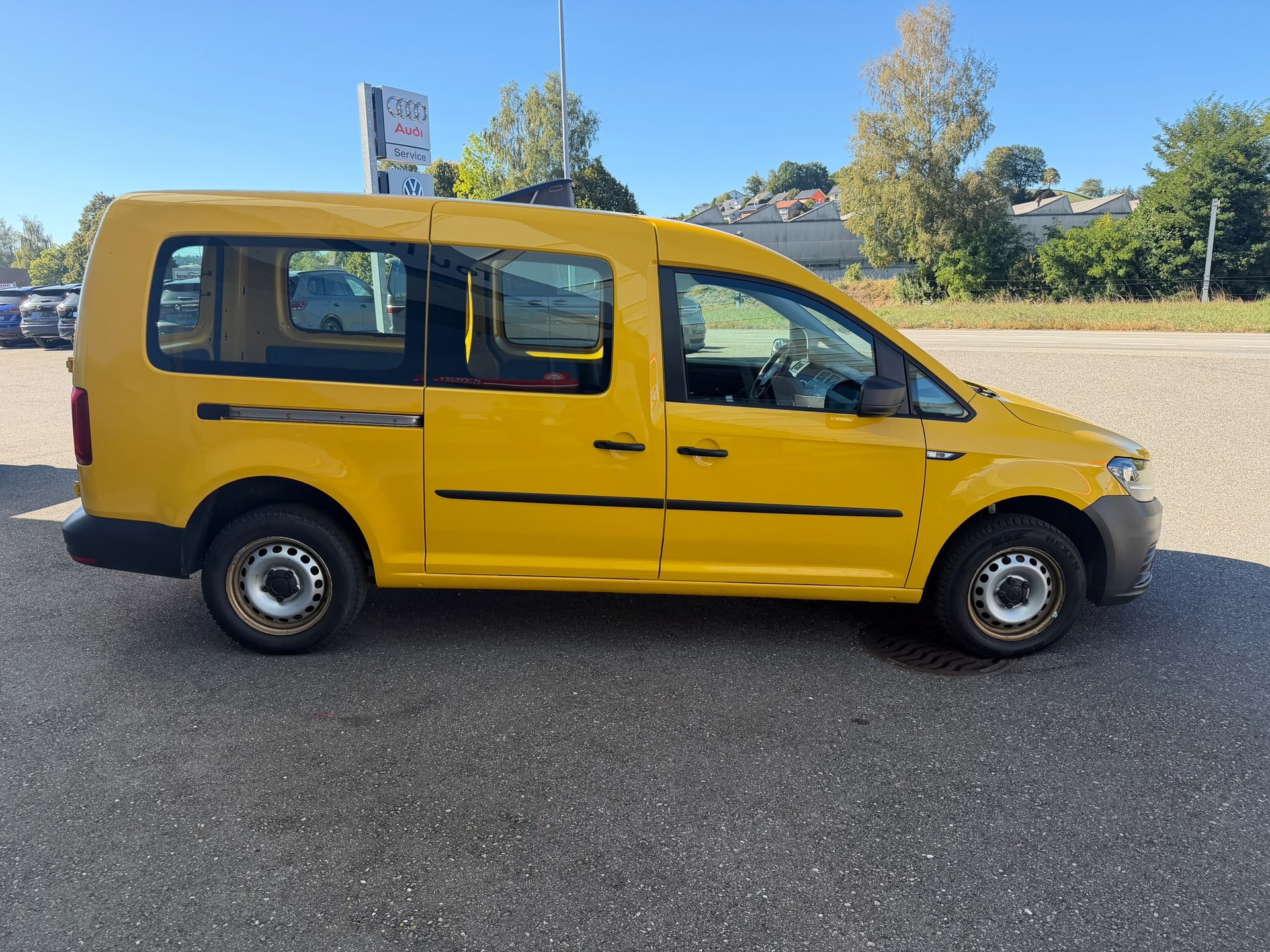 VW Caddy Maxi 2.0TDI 4Motion BlueMotion Technology 4x4 Handschaltung-image-5