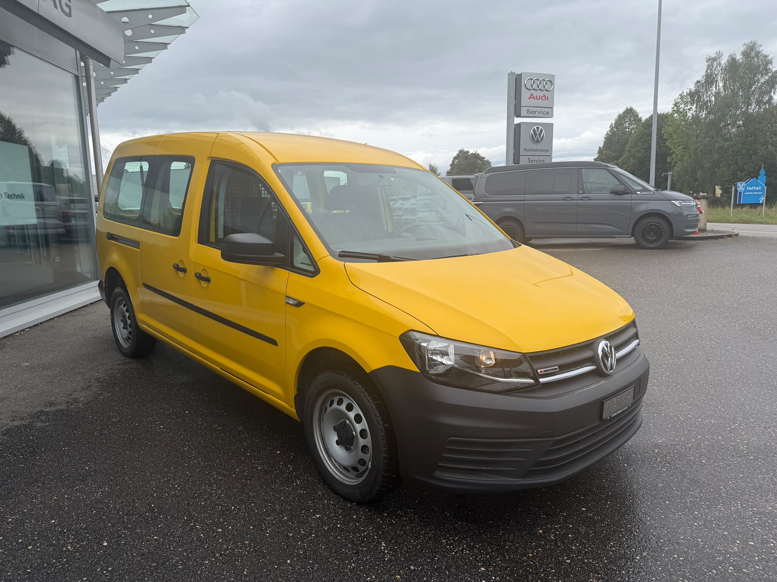 VW Caddy Maxi 2.0TDI 4Motion BlueMotion Technology-image-6
