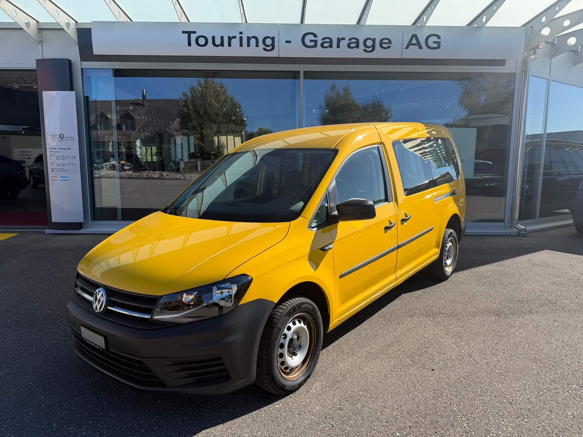 VW Caddy Maxi 2.0TDI 4Motion BlueMotion Technology 4x4 Handschaltung-image-0