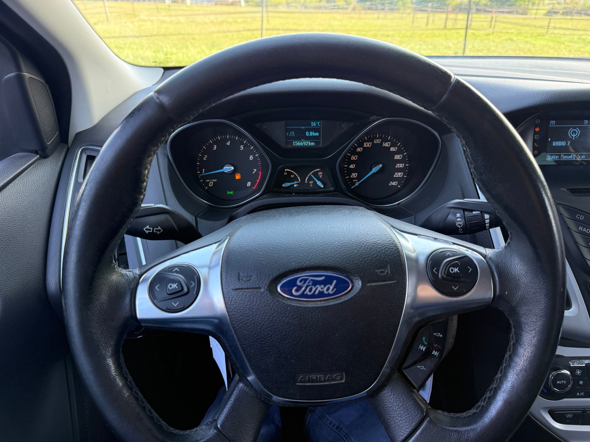 FORD Focus 1.6i VCT Trend-image-10