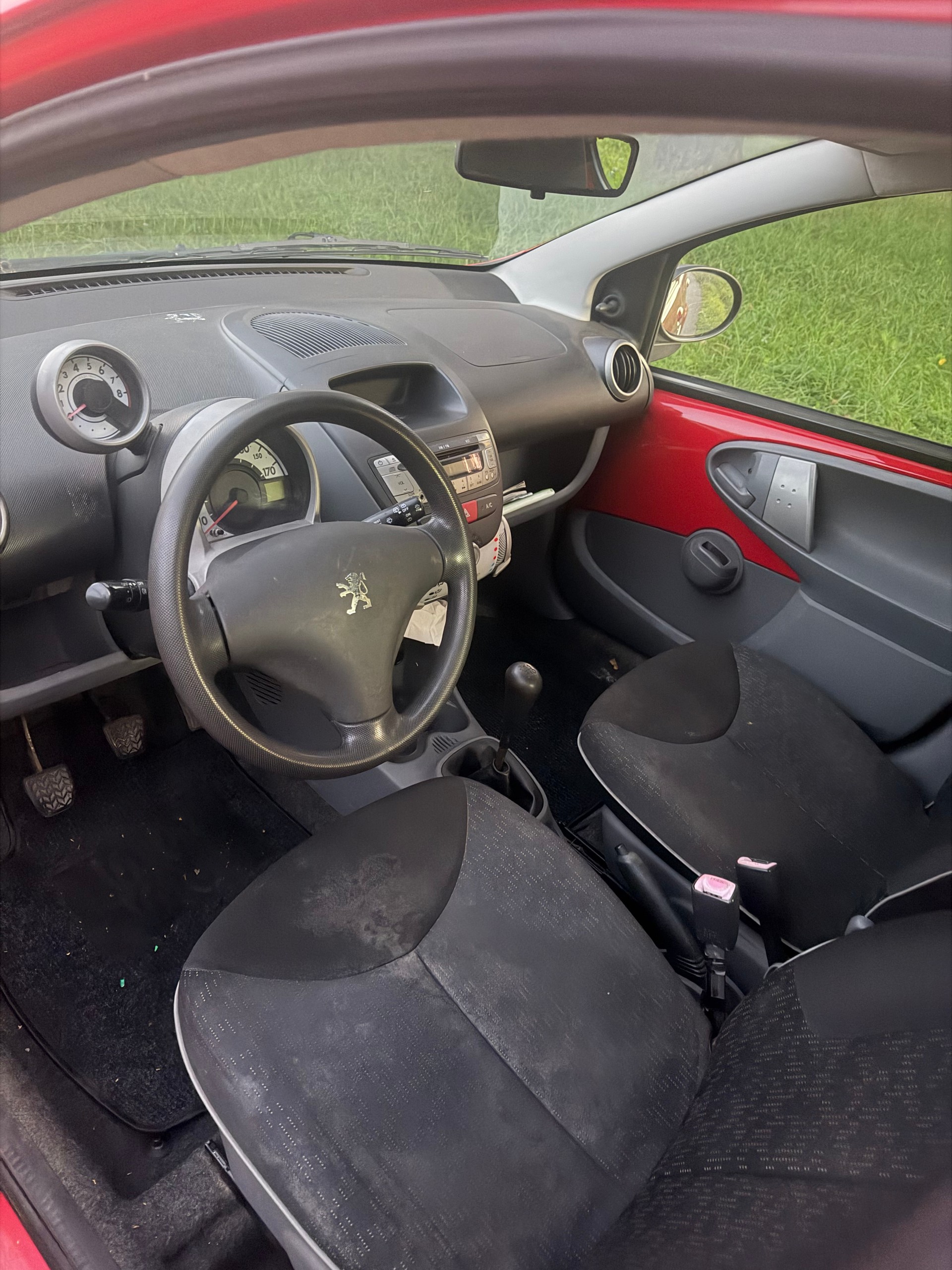 PEUGEOT 107 1.0 Trendy-image-0