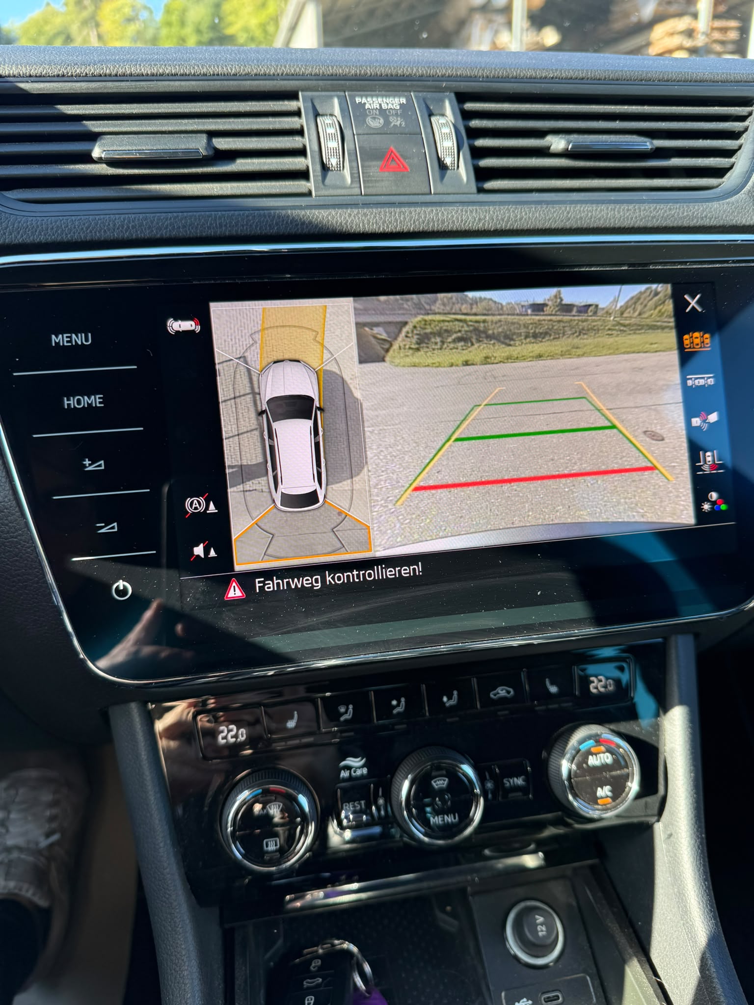 SKODA Superb Combi 2.0 TDi SportLine 4x4 DSG-image-9