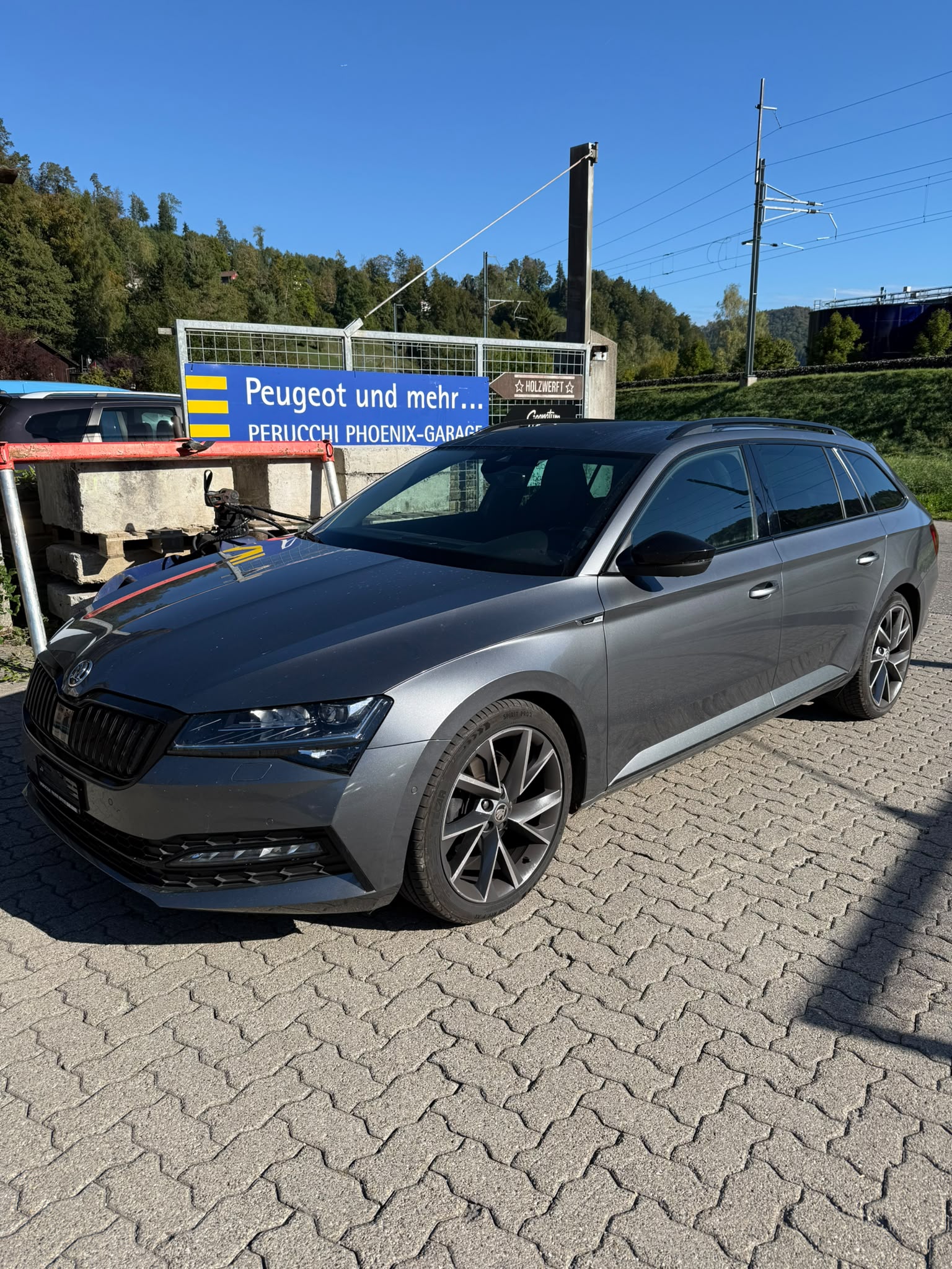 SKODA Superb Combi 2.0 TDi SportLine 4x4 DSG-image-0