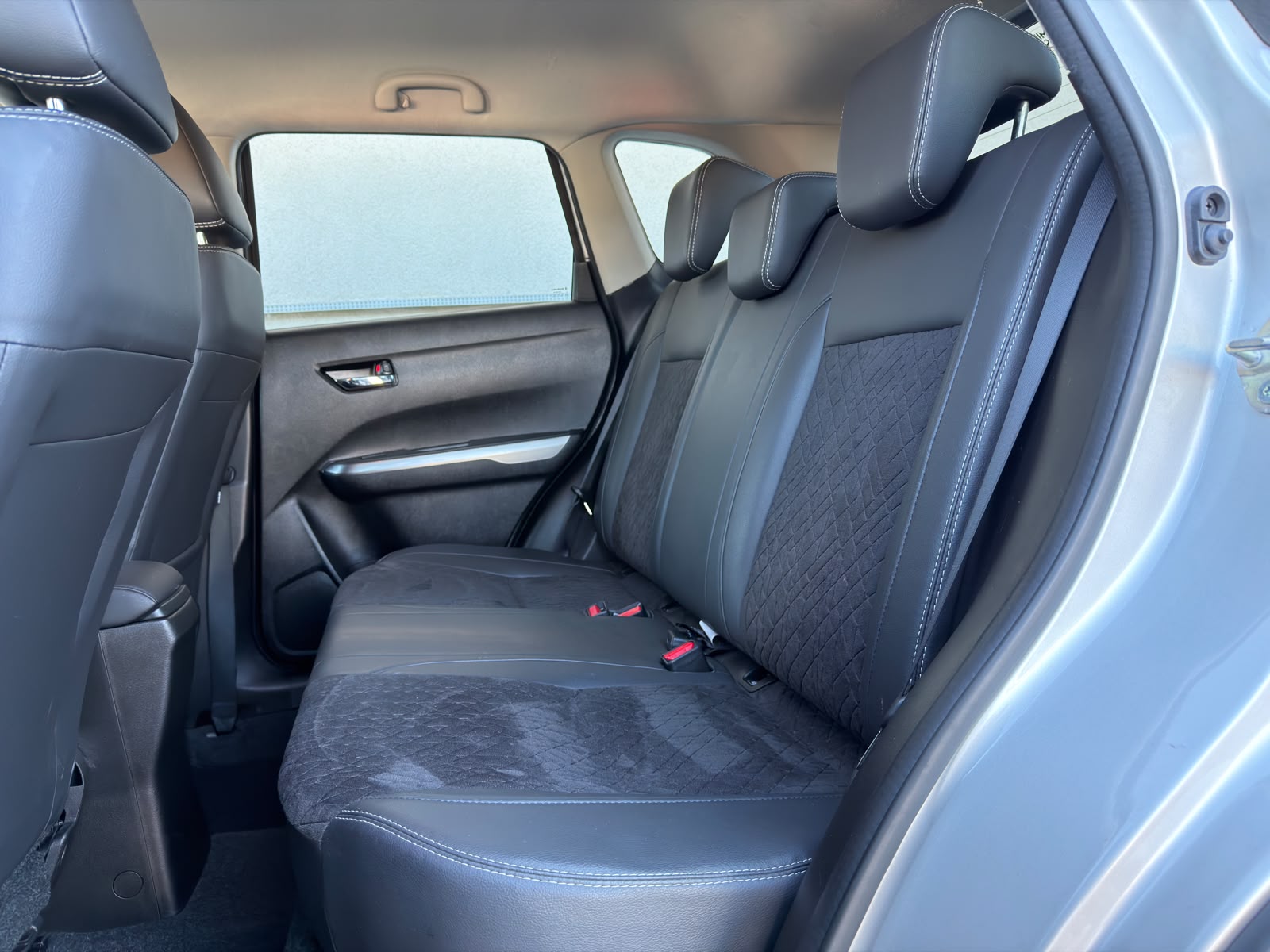 SUZUKI Vitara 1.4 Boosterjet Compact + Hybrid Automatic-image-11