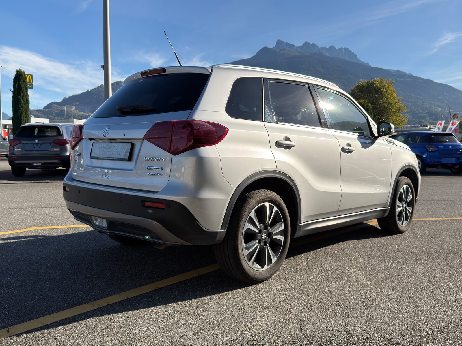 SUZUKI Vitara 1.4 Boosterjet Compact + Hybrid Automatic-image-7