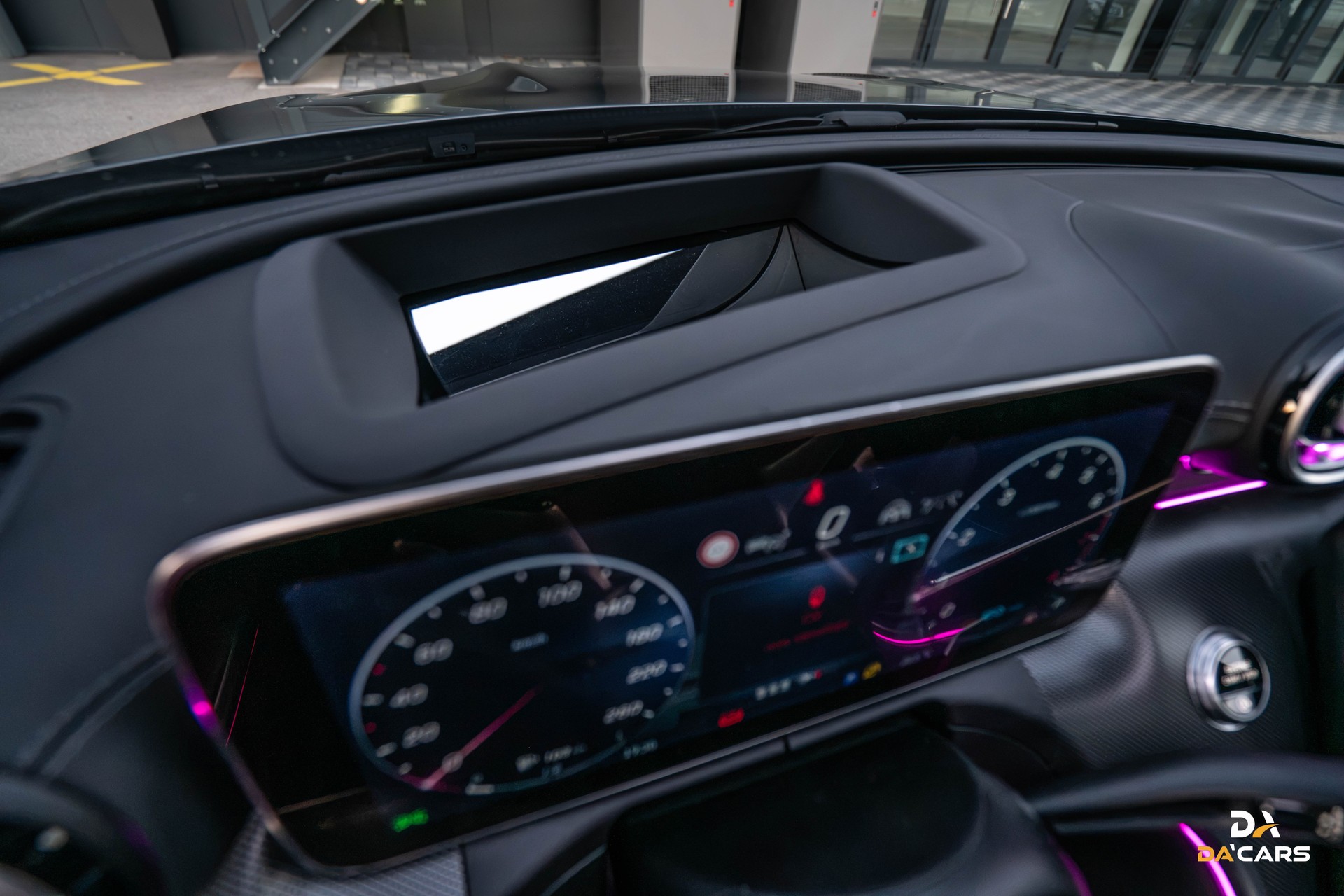 MERCEDES-BENZ C 200 T-Modell AMG Line-image-12