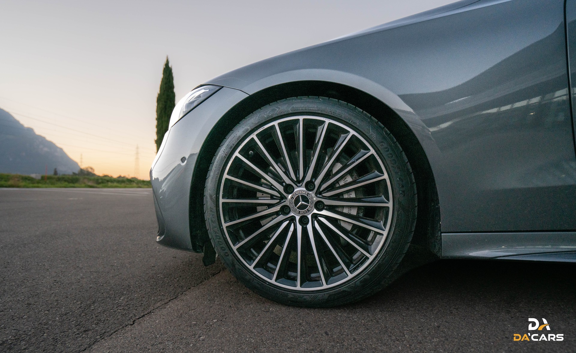 MERCEDES-BENZ C 200 T-Modell AMG Line-image-5
