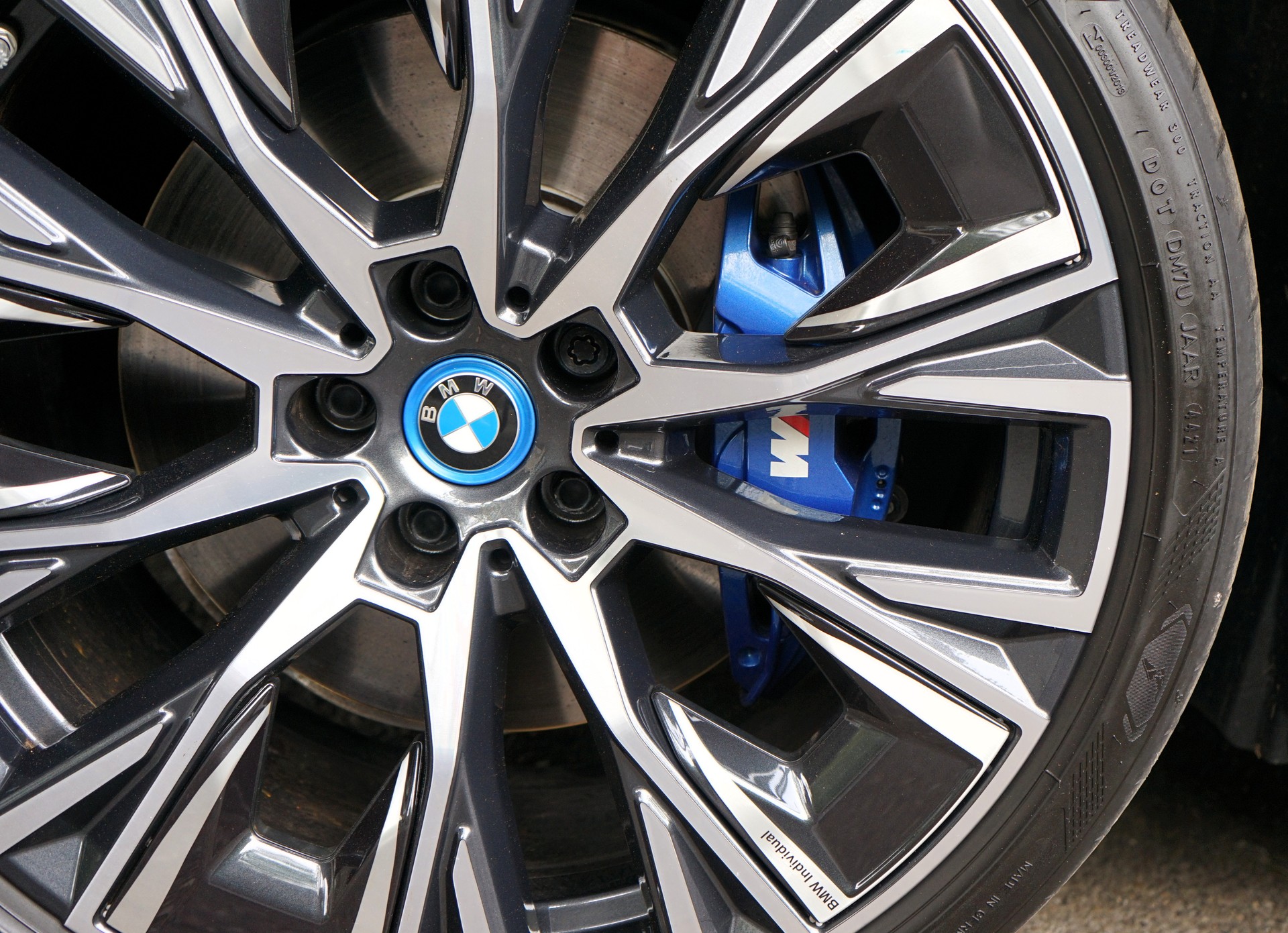 BMW i4 M50-image-31