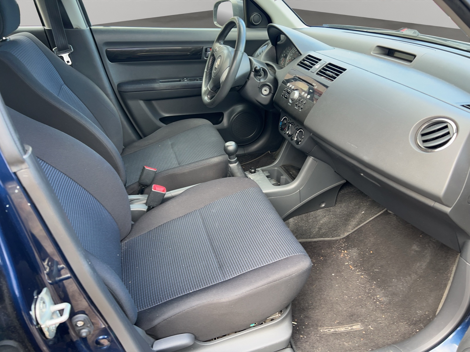 SUZUKI Swift 1.3i 16V GL-image-9