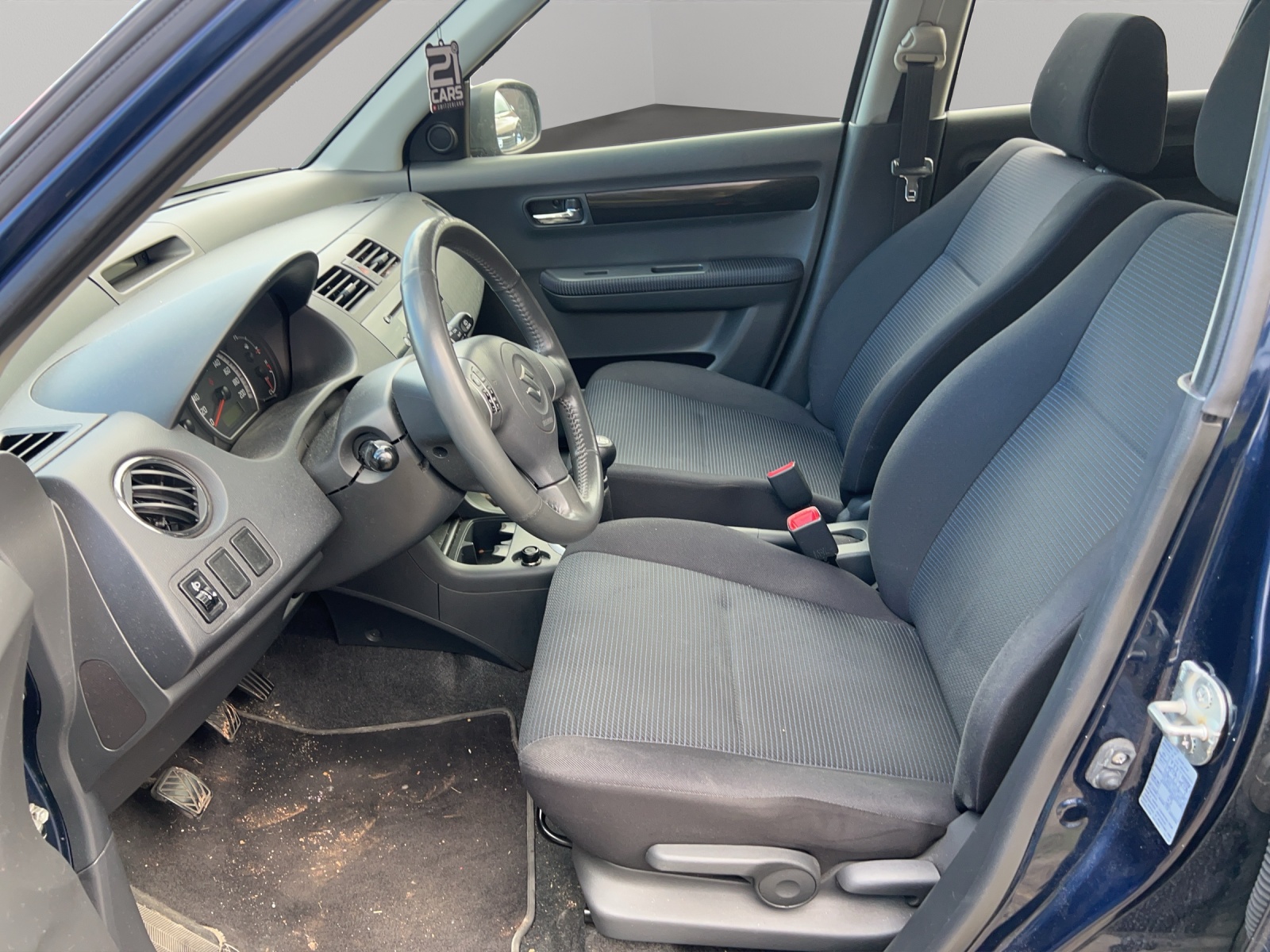 SUZUKI Swift 1.3i 16V GL-image-7