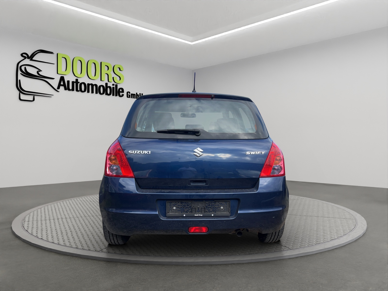 SUZUKI Swift 1.3i 16V GL-image-2