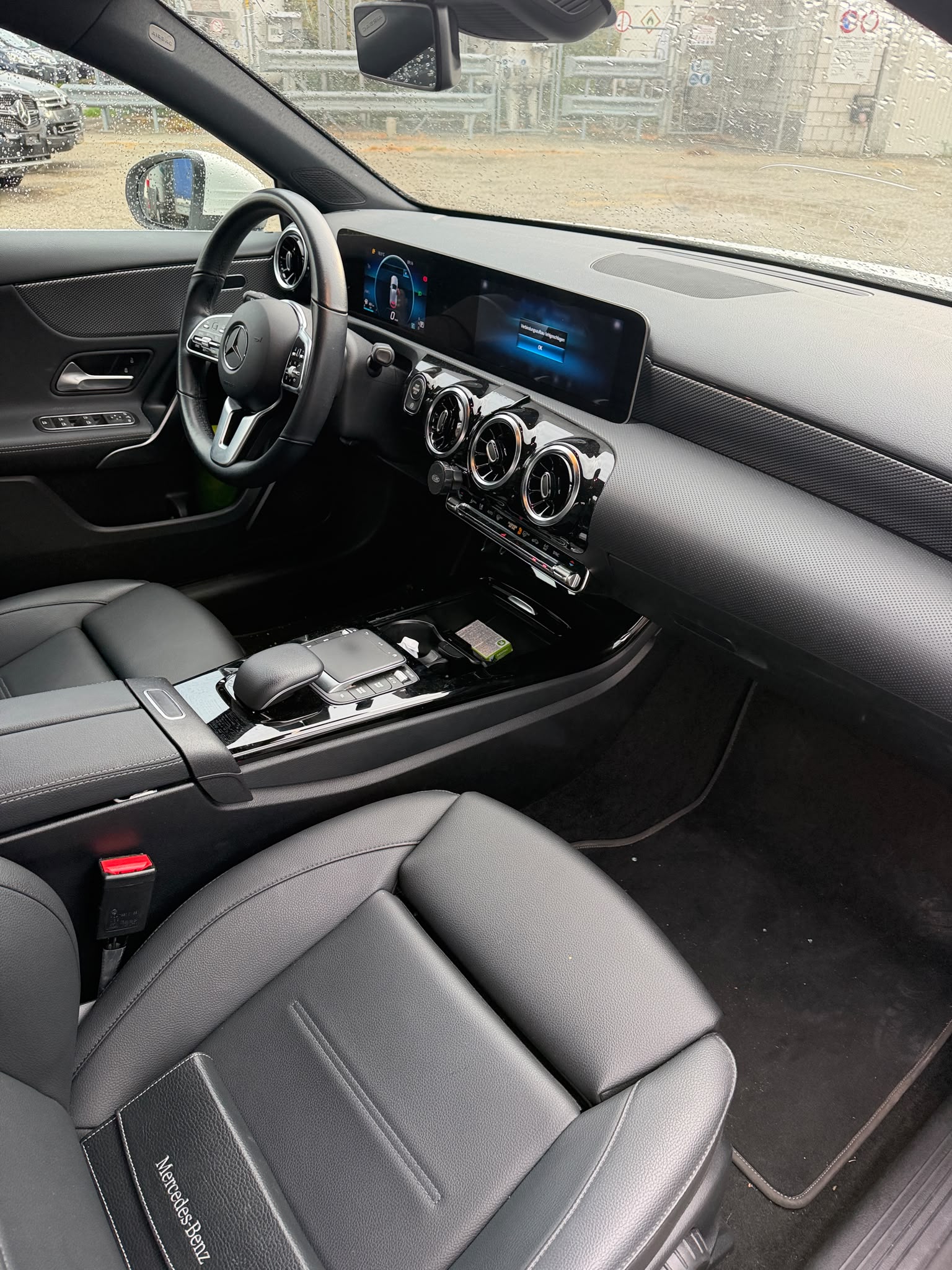 MERCEDES-BENZ A 180 Progressive 7G-DCT-image-9