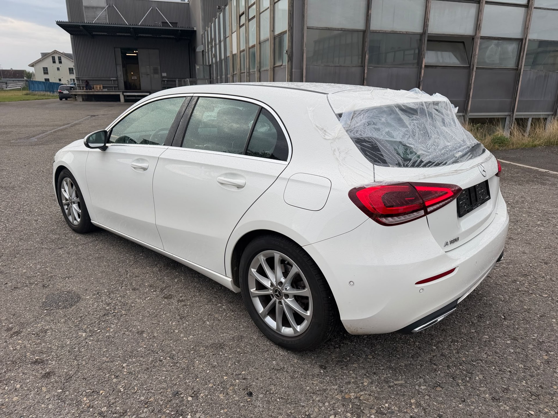 MERCEDES-BENZ A 180 Progressive 7G-DCT-image-6