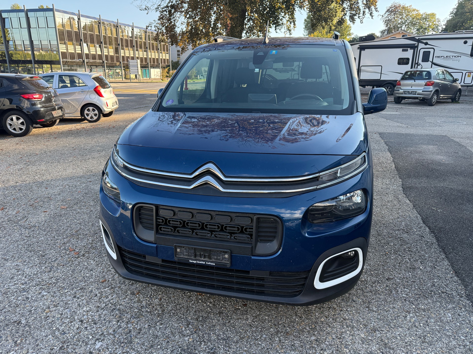 CITROEN Berlingo XL 1.2i PureTech Feel EAT8-image-0