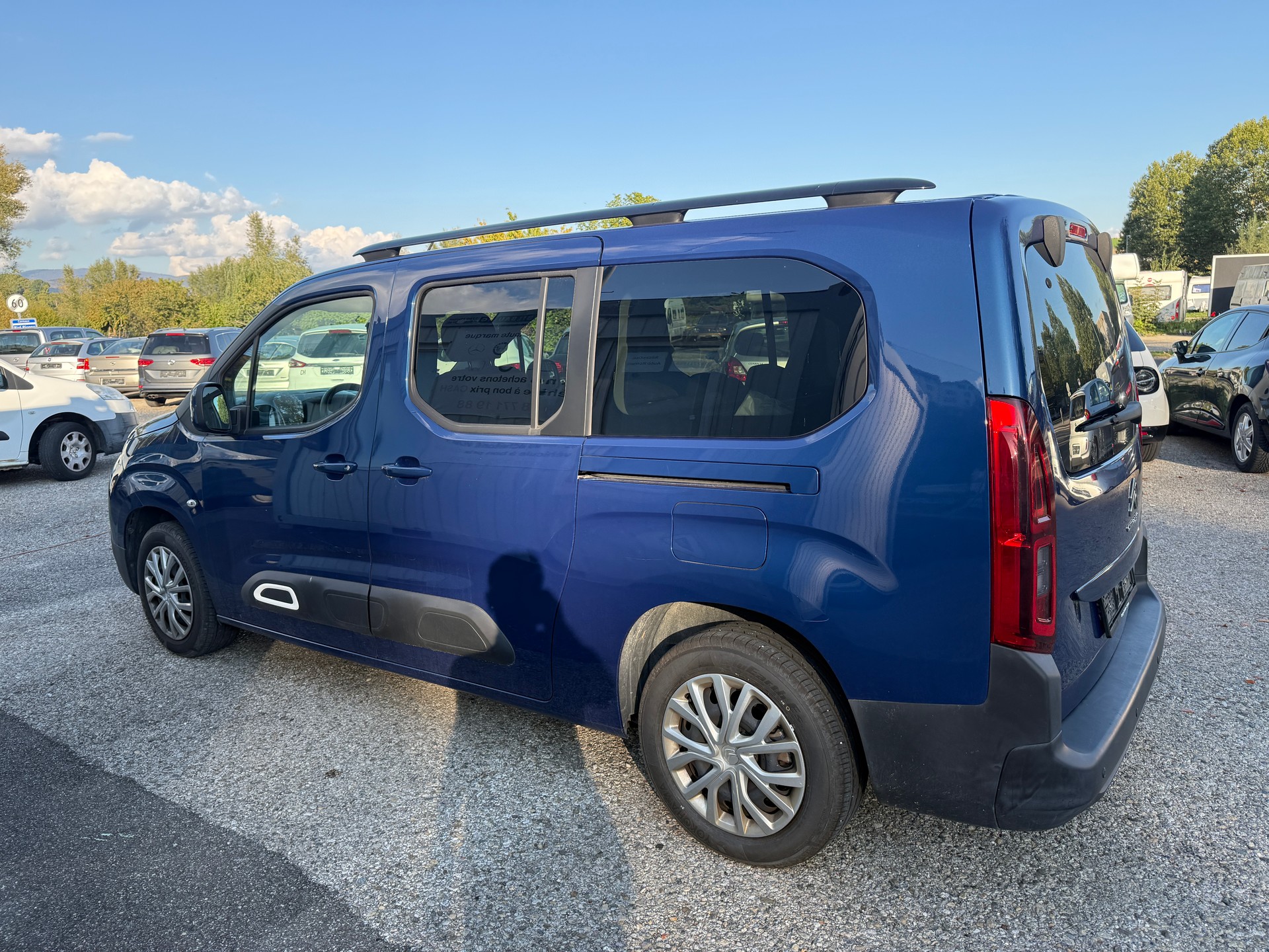 CITROEN Berlingo XL 1.2i PureTech Feel EAT8-image-2