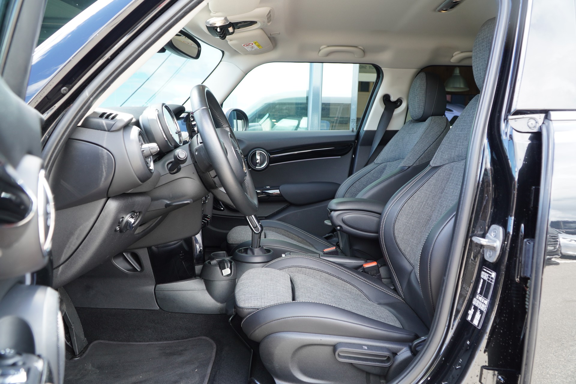 MINI Cooper 5door F55 Steptronic DKG-image-11