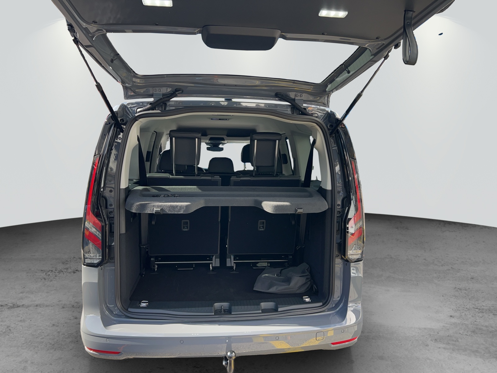 FORD TOURNEO CONNECT Grand 1.5 EcoB-image-13