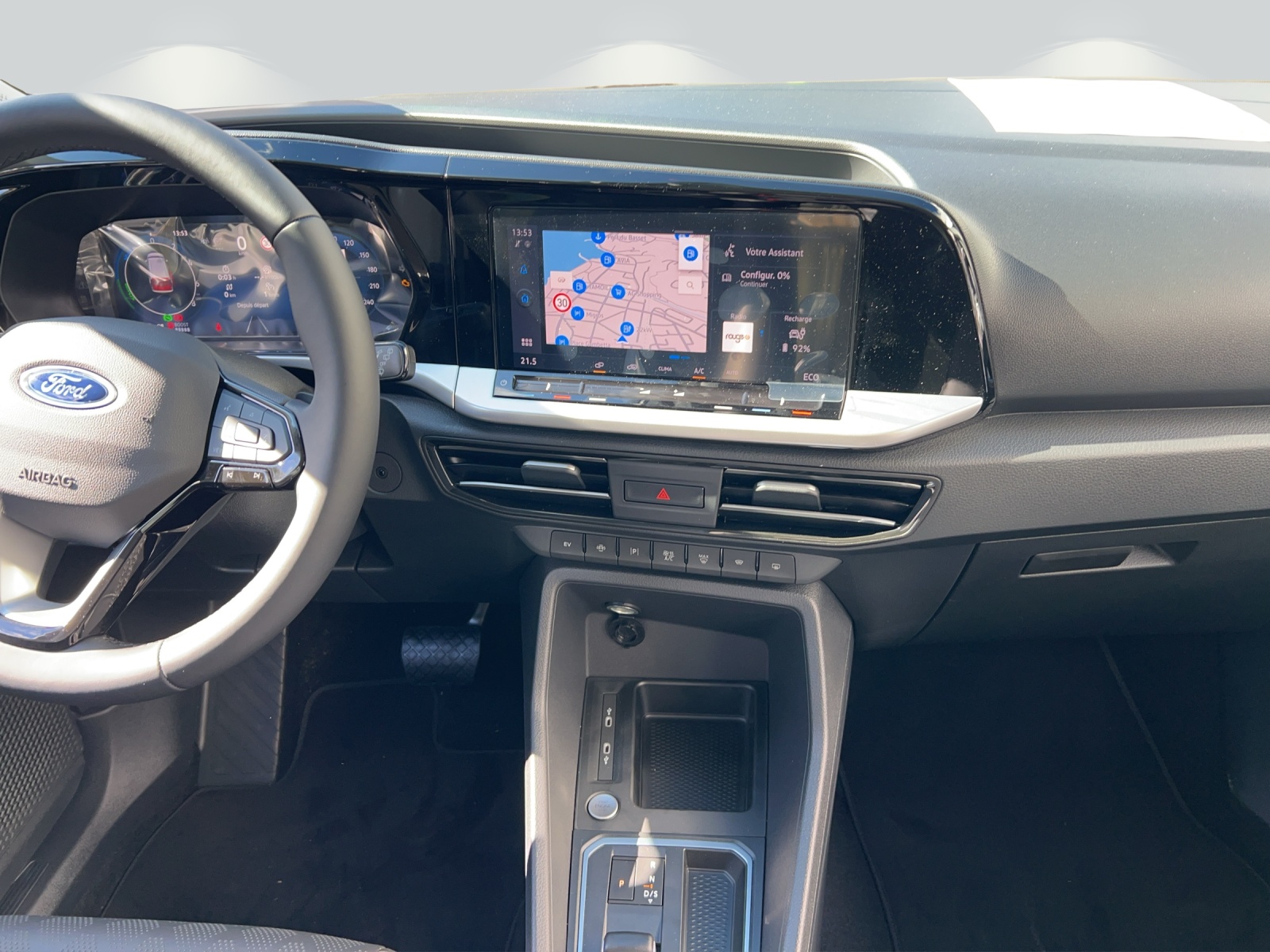 FORD TOURNEO CONNECT Grand 1.5 EcoB-image-9