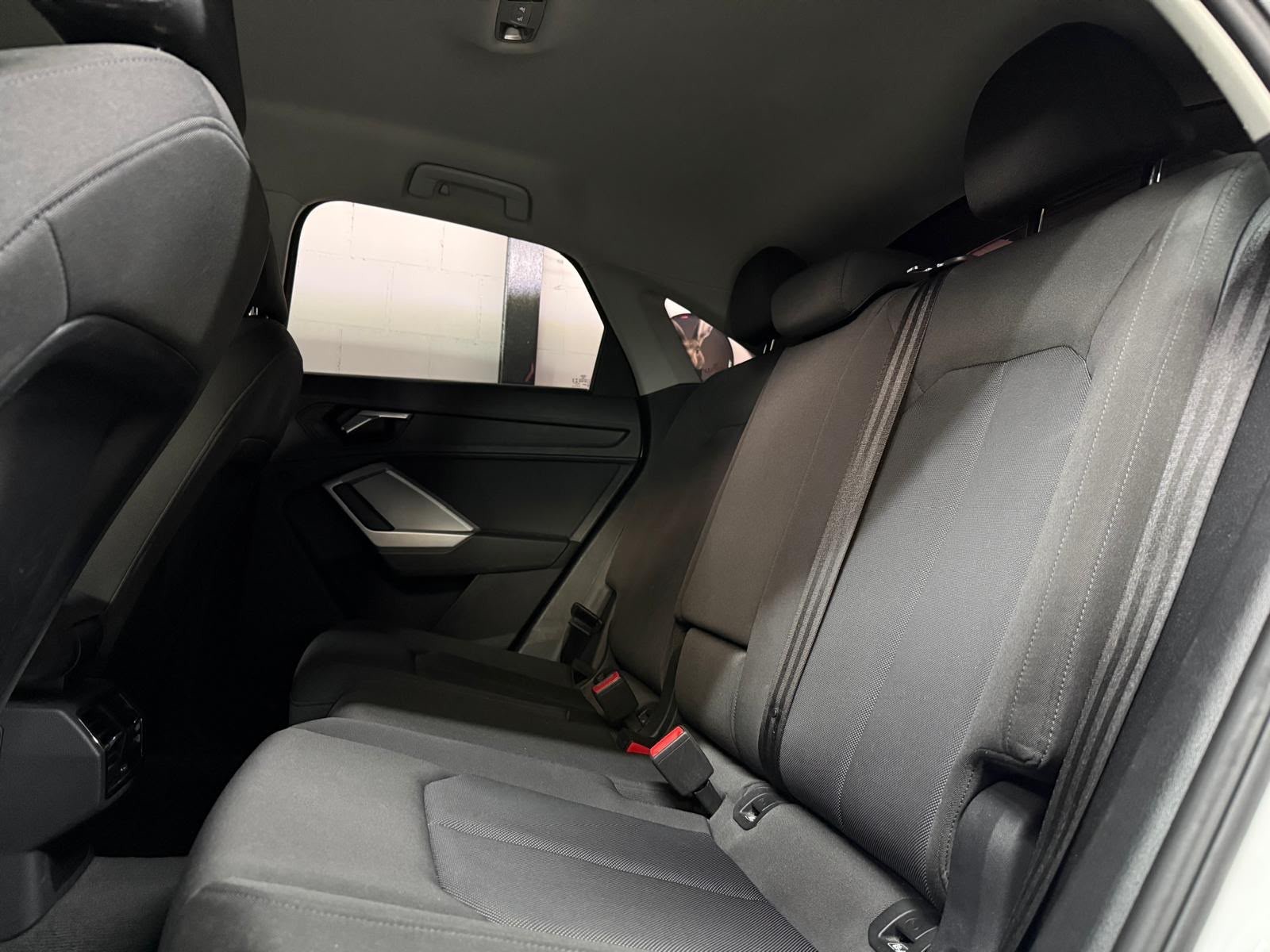 AUDI Q3 Sportback 35 TDI quattro S-tronic-image-12