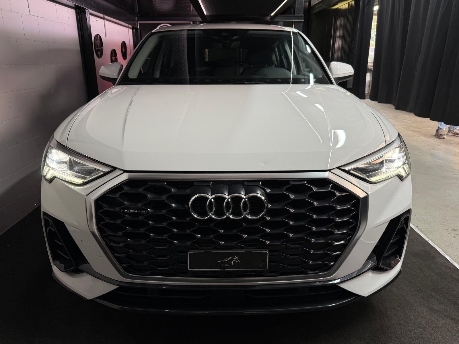 AUDI Q3 Sportback 35 TDI quattro S-tronic-image-4