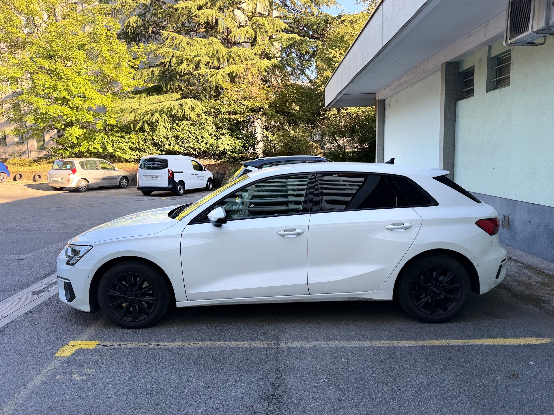 AUDI 1.5 35 TFSI Attraction S-Tronic-image-1