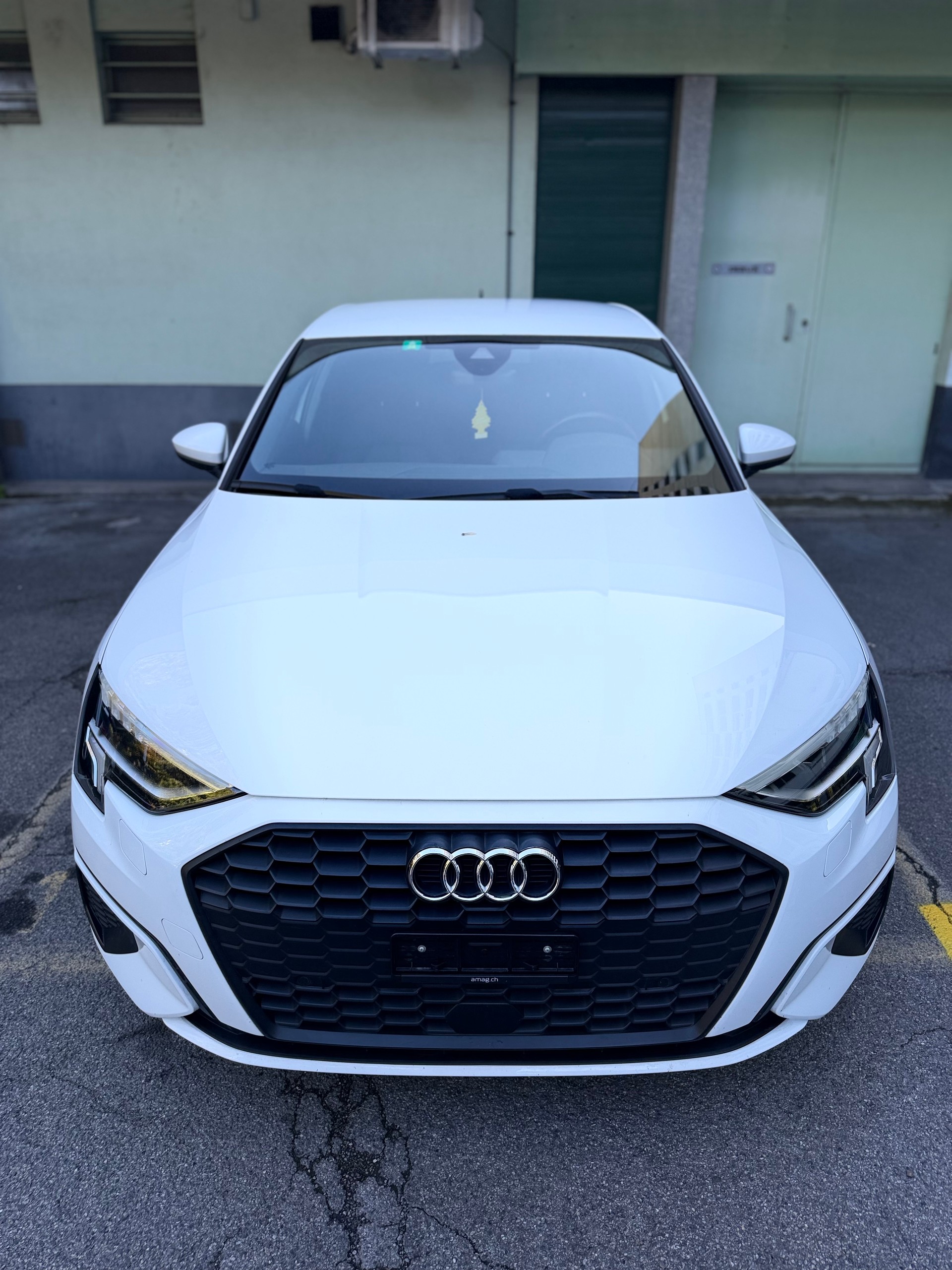 AUDI 1.5 35 TFSI Attraction S-Tronic-image-2